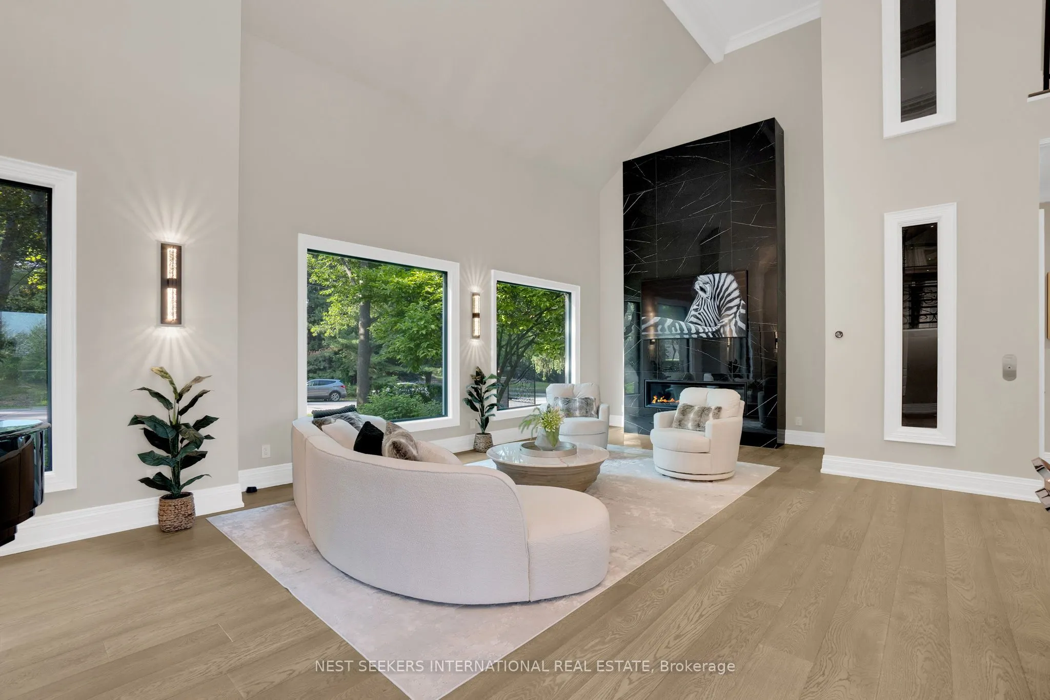 141 Kingscross Drive