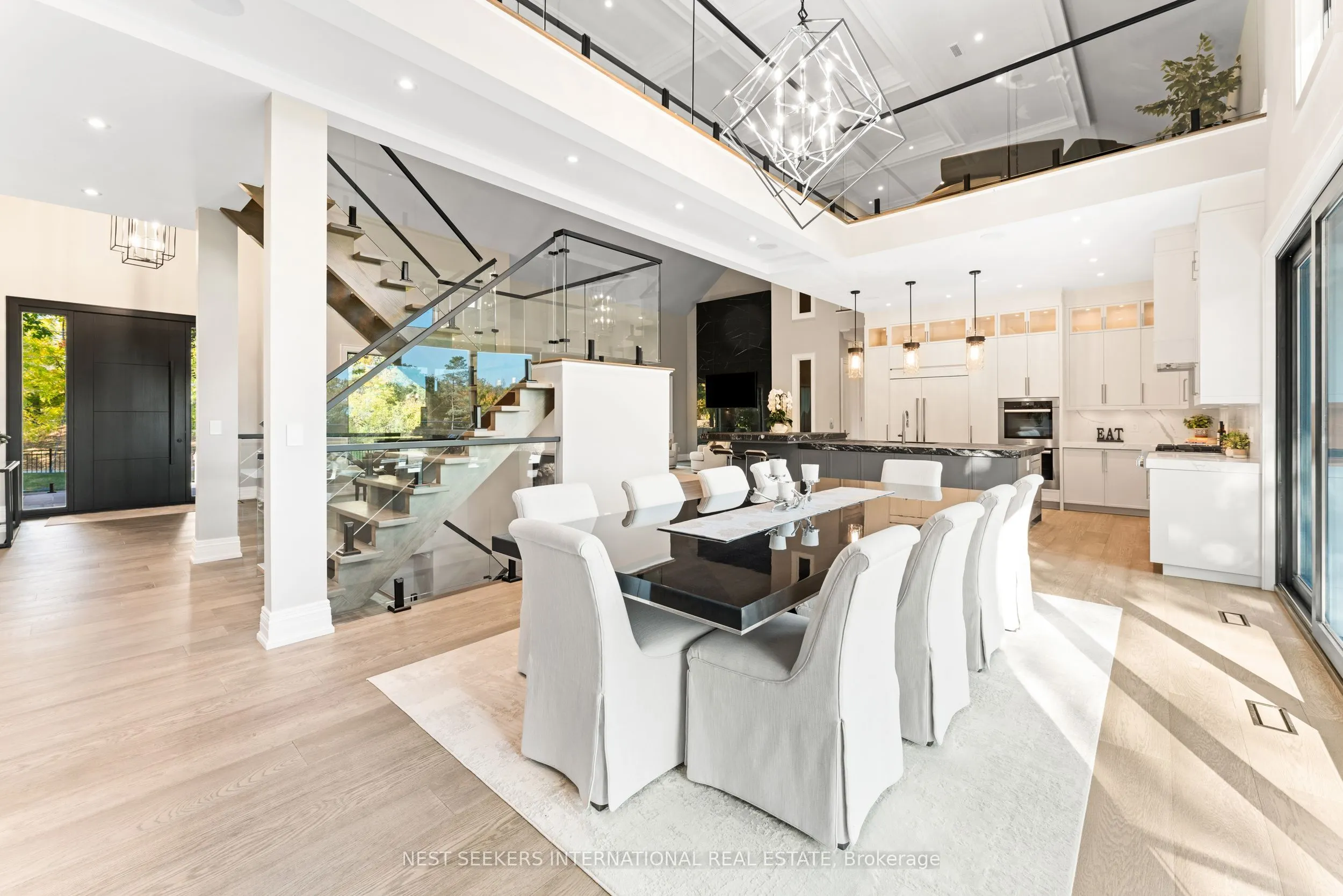 141 Kingscross Drive