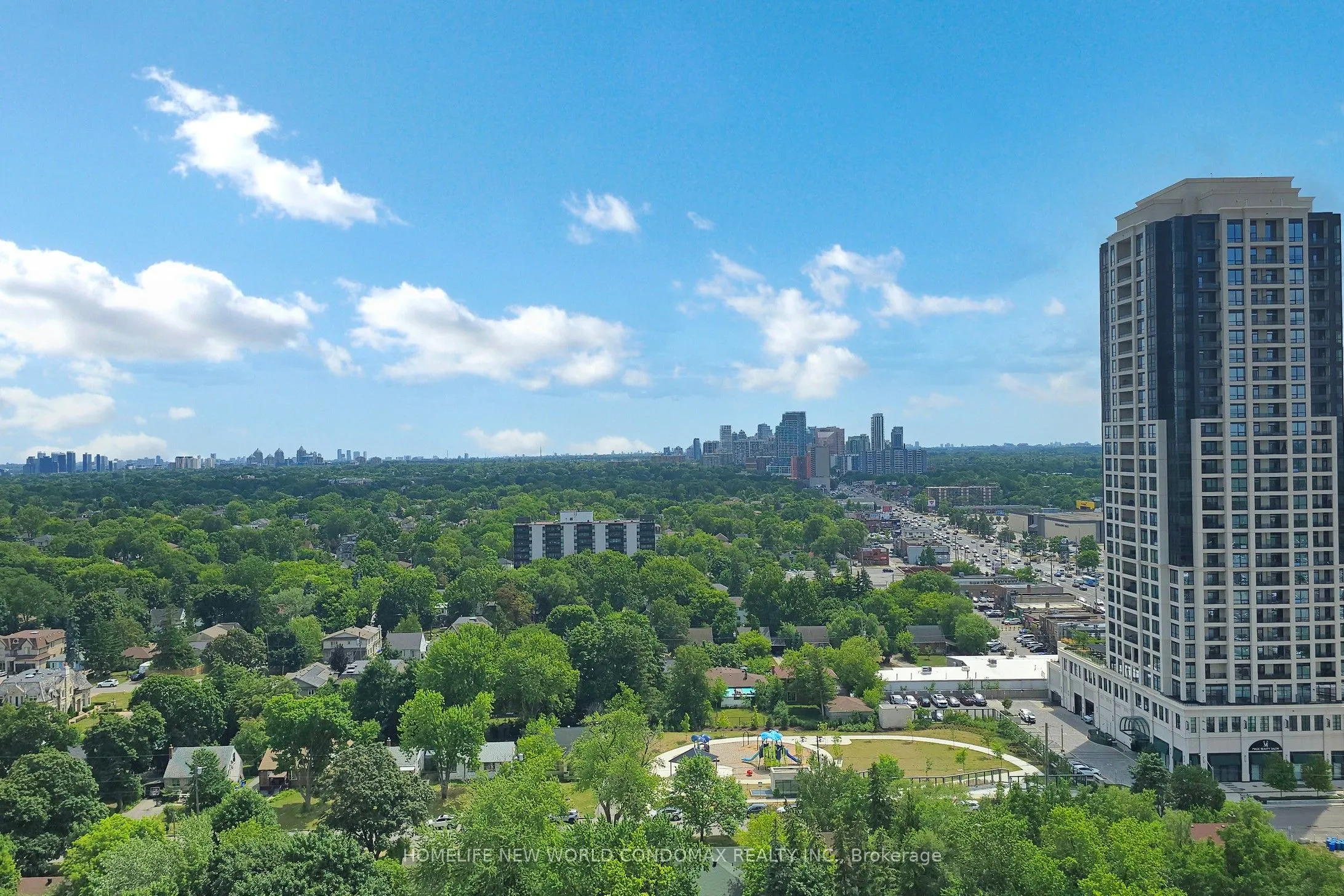 7165 Yonge Street, #1906