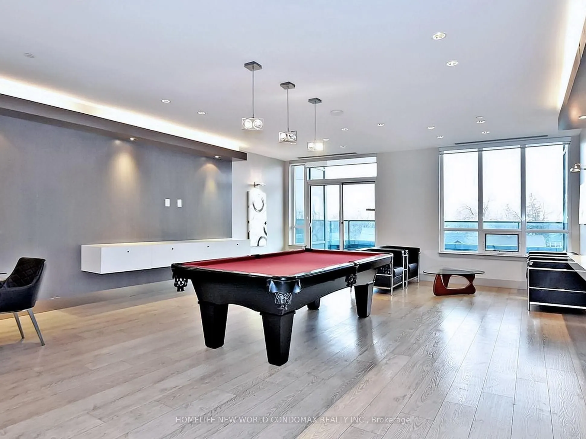 7165 Yonge Street, #1906