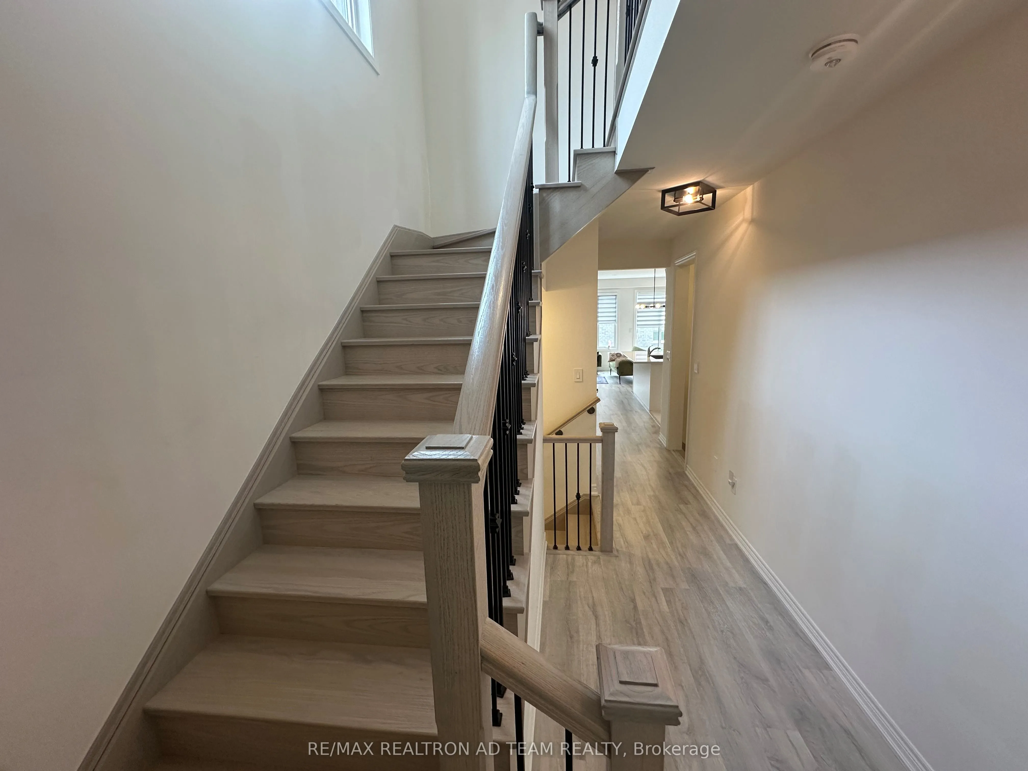 7 Wesmina Avenue