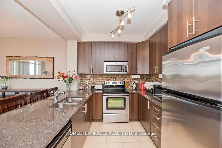 9235 Jane Street, #412