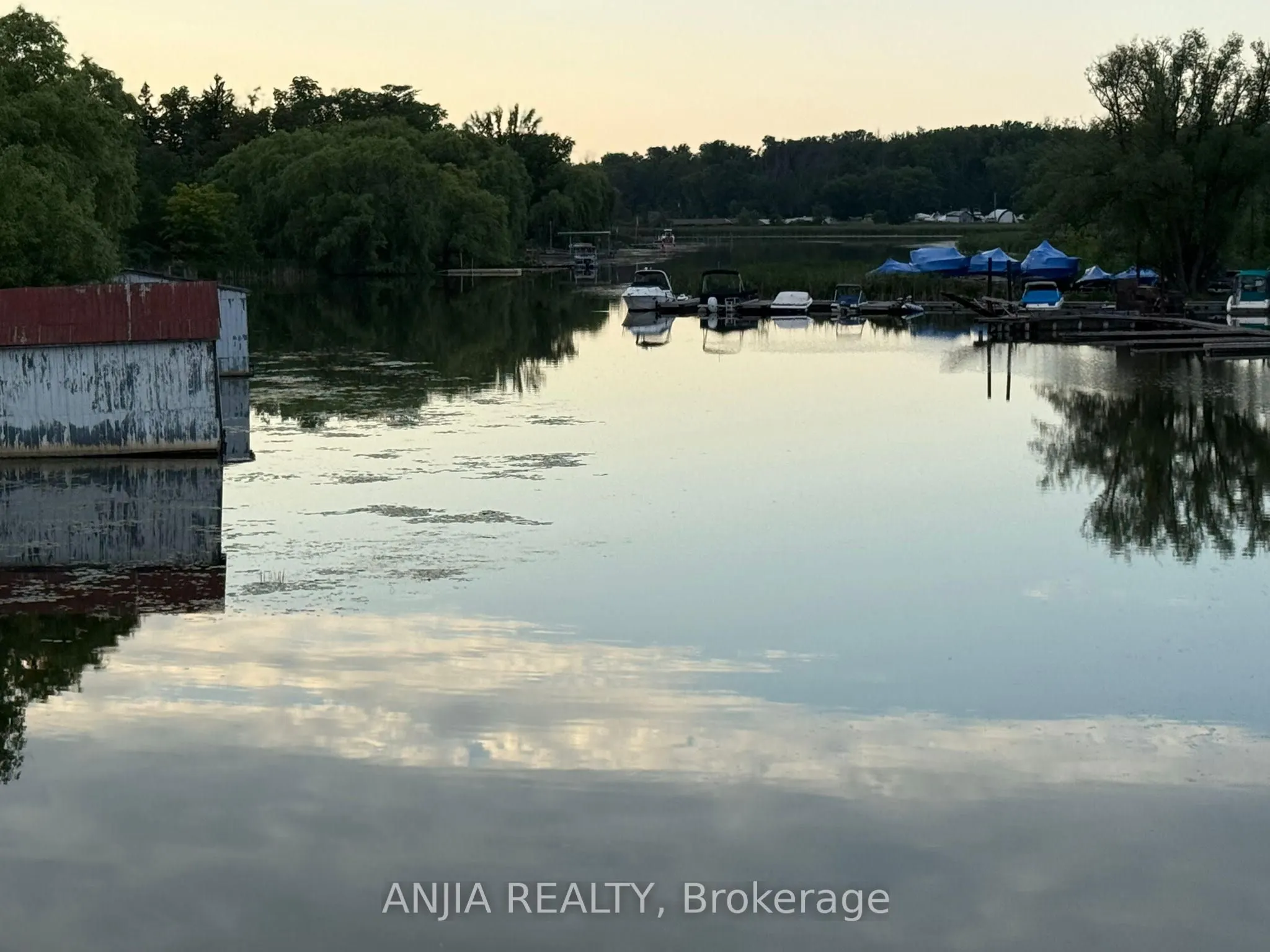 263 Queensville Side Road W