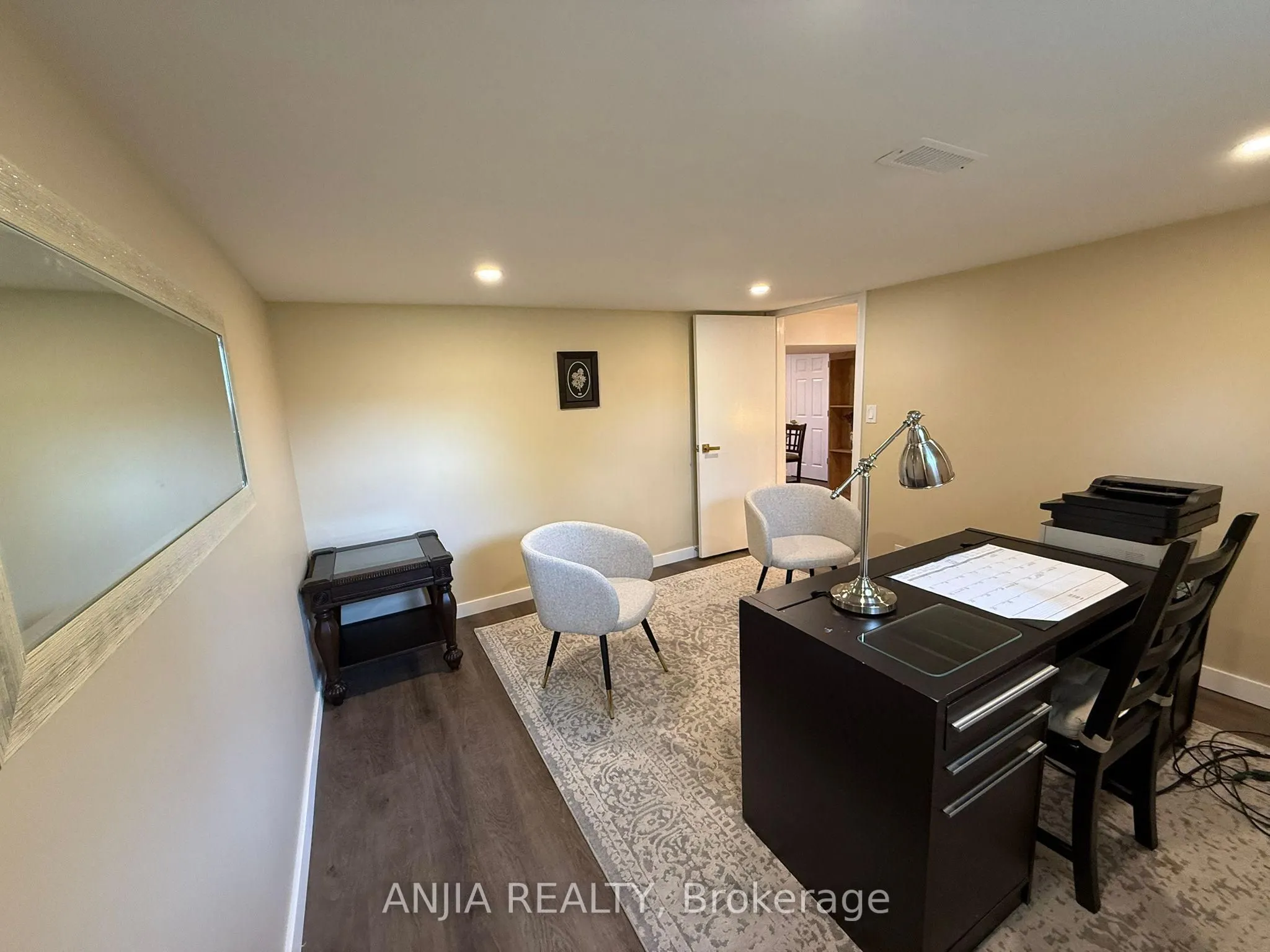 263 Queensville Side Road W