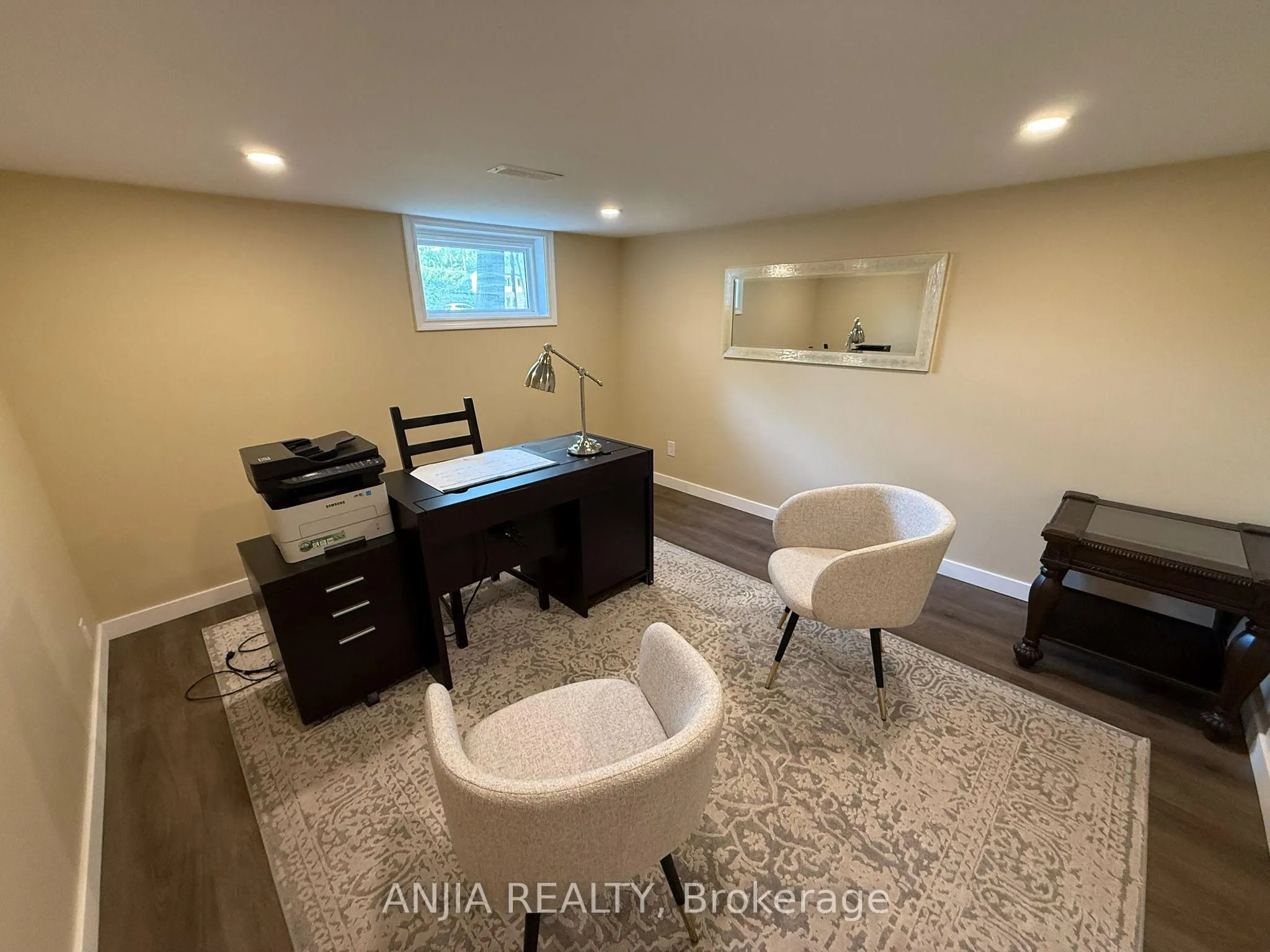 263 Queensville Side Road W