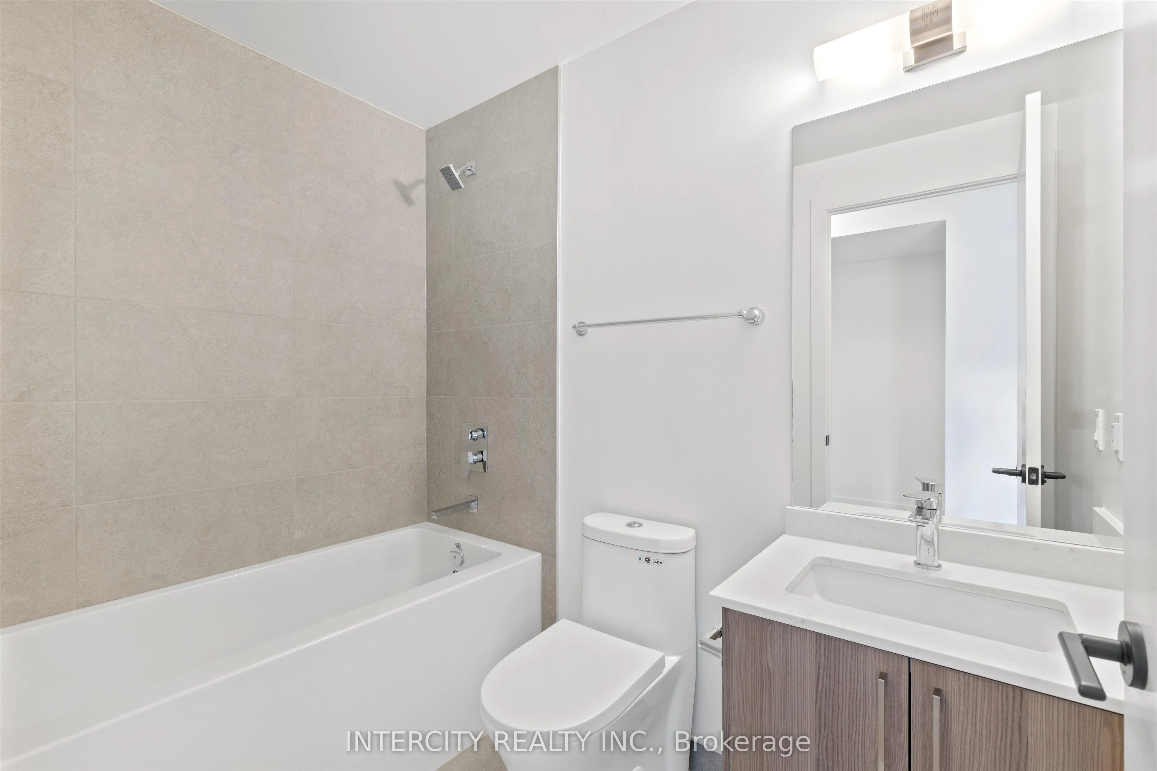 2075 King Road, #235