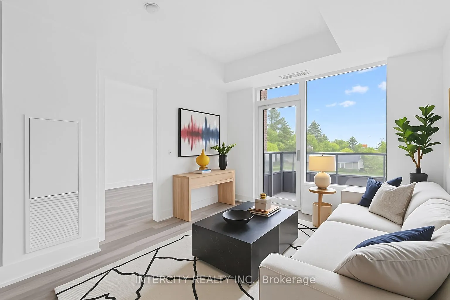 2075 King Road, #235