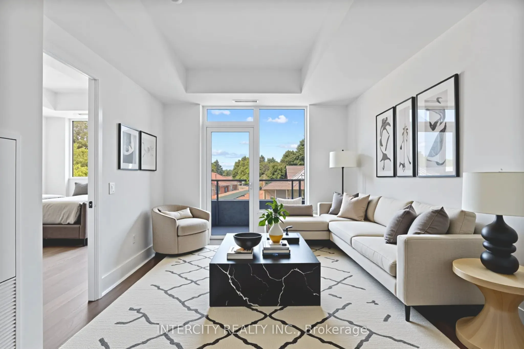 2075 King Road, #237