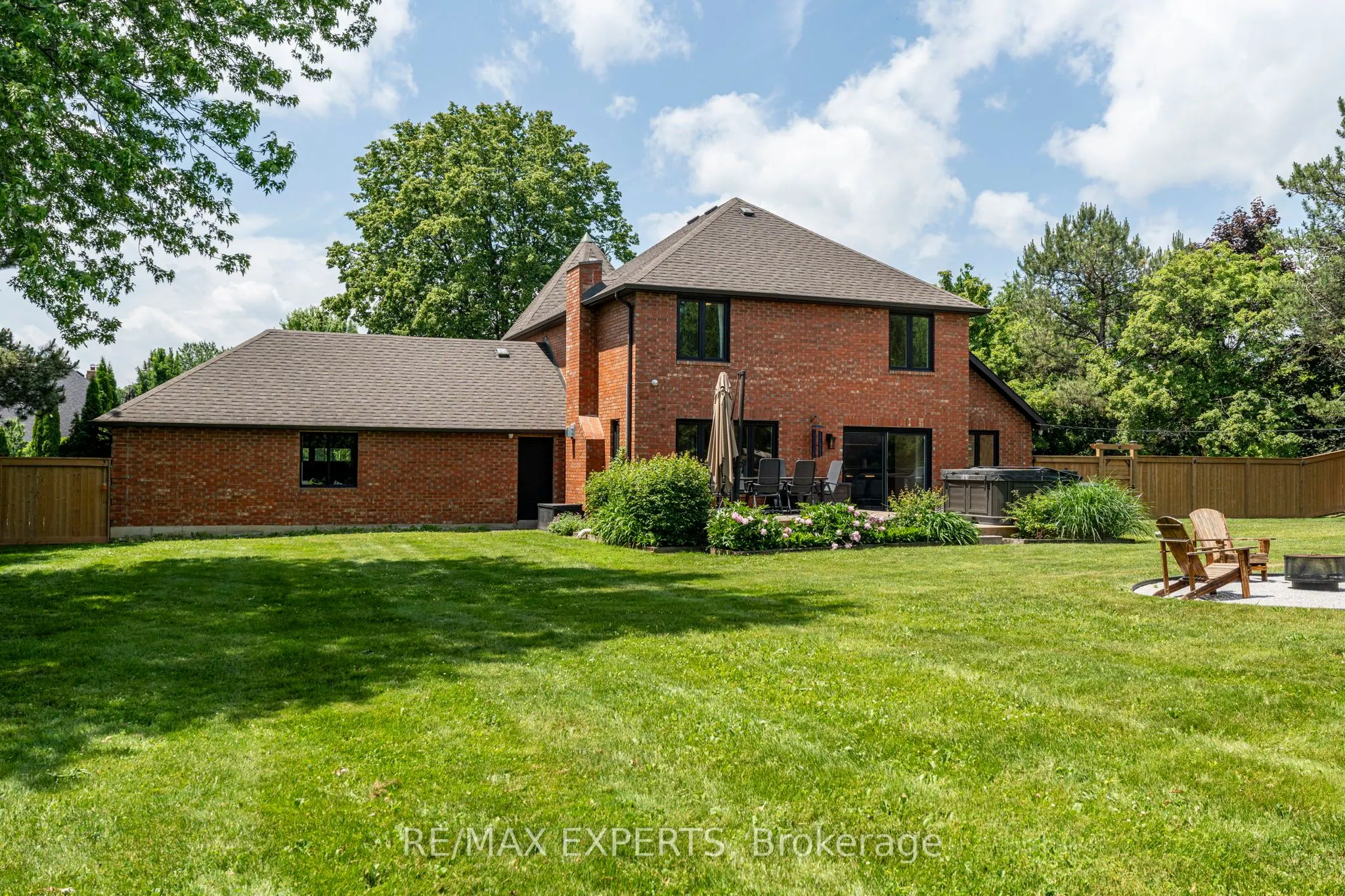 21 McCutcheon Avenue