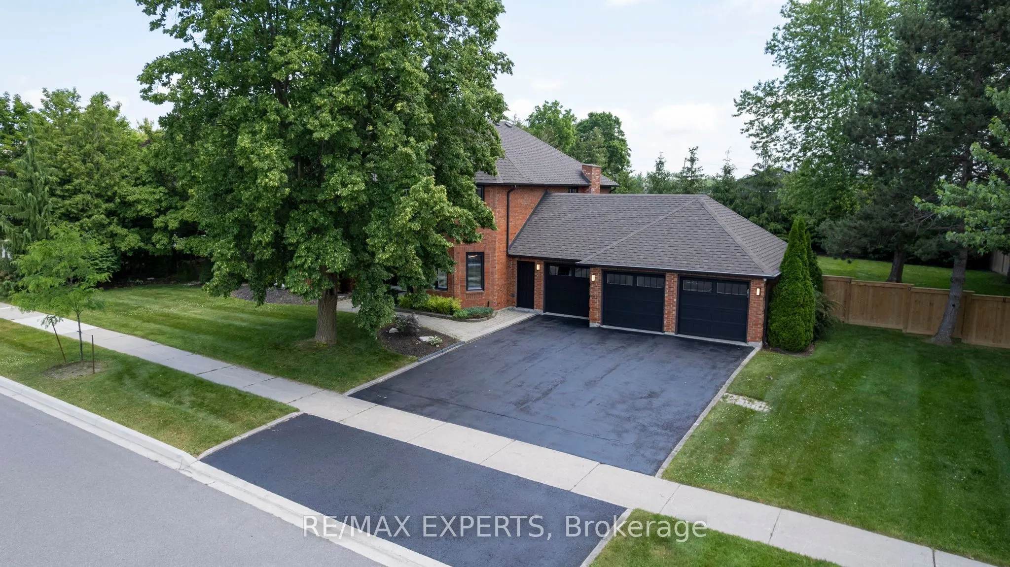 21 McCutcheon Avenue