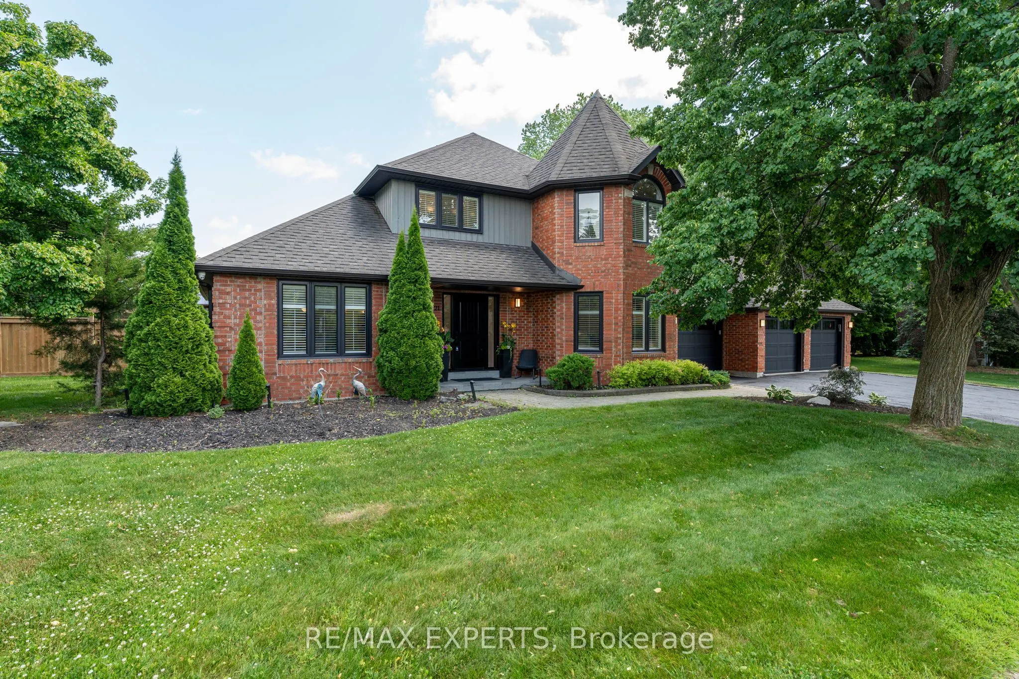 21 McCutcheon Avenue