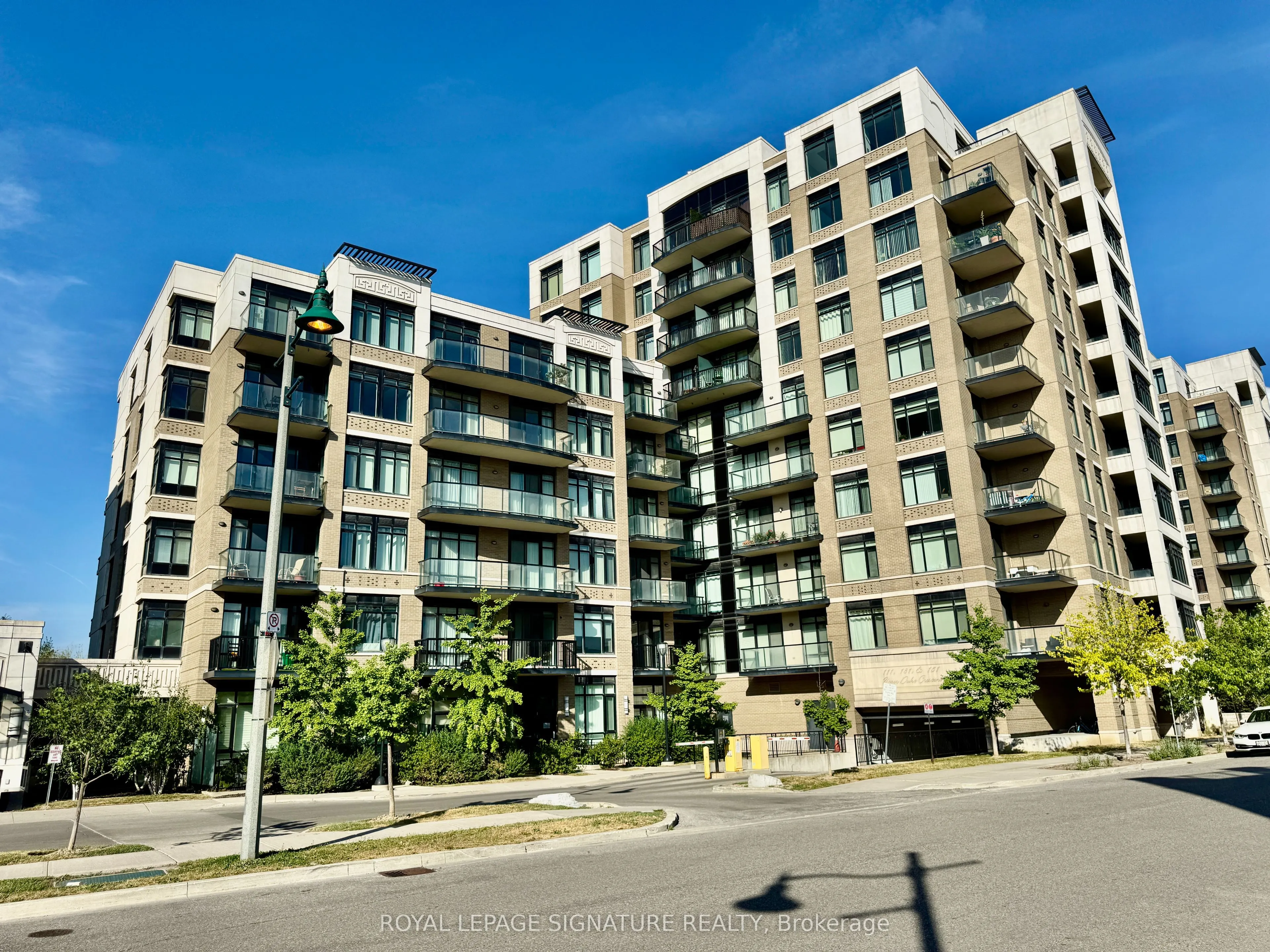 131 Upper Duke Crescent, #306