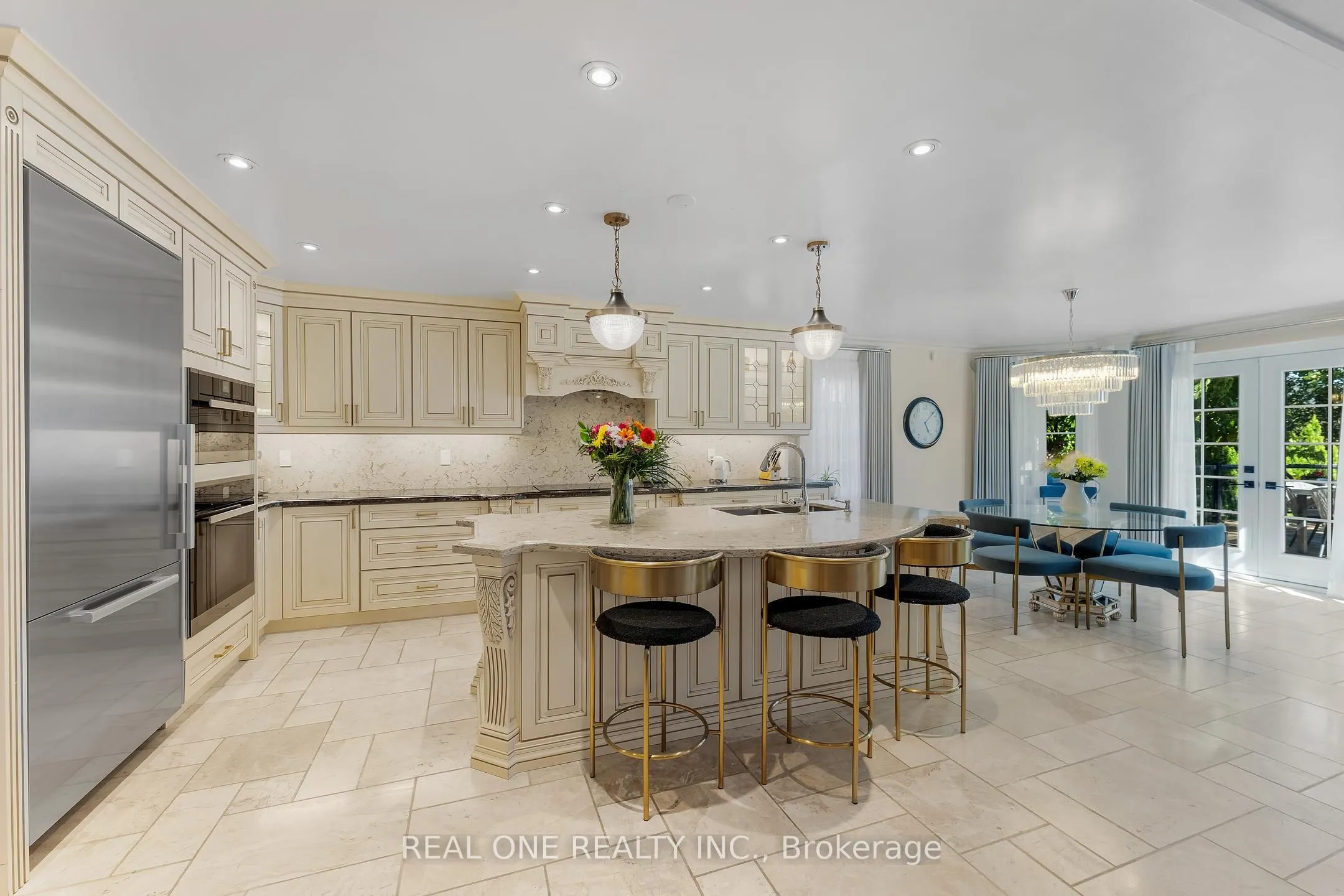 111 Cartwright Boulevard