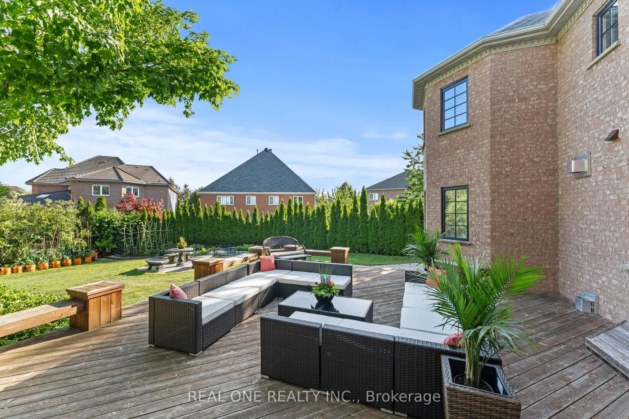 111 Cartwright Boulevard