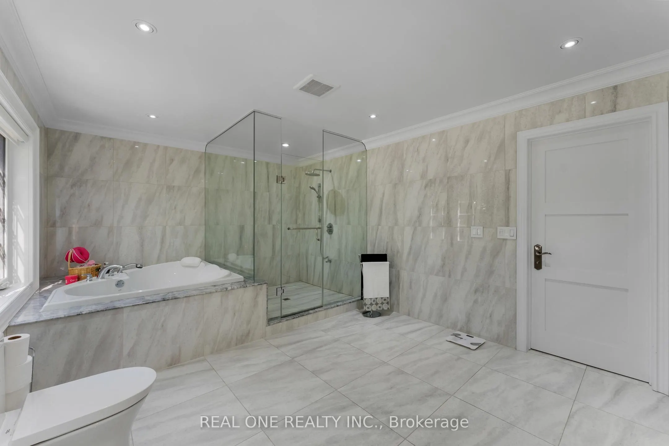 111 Cartwright Boulevard