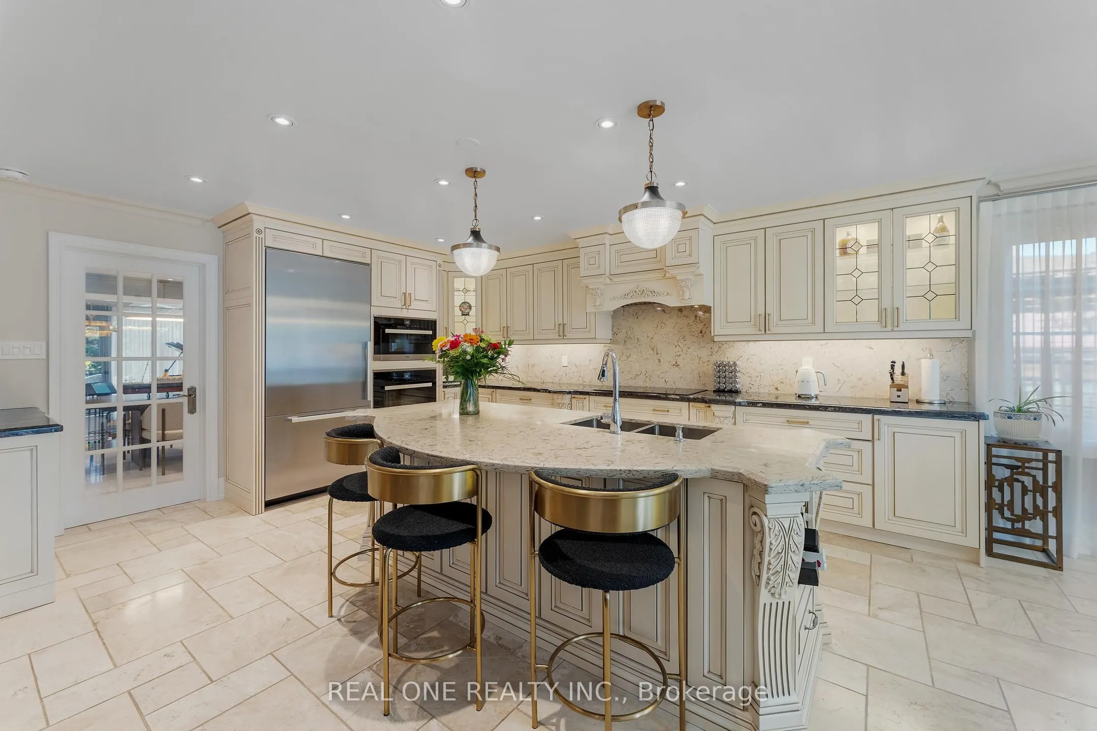 111 Cartwright Boulevard