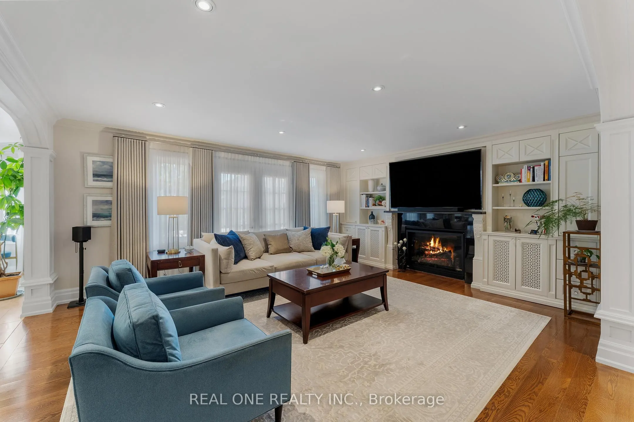 111 Cartwright Boulevard