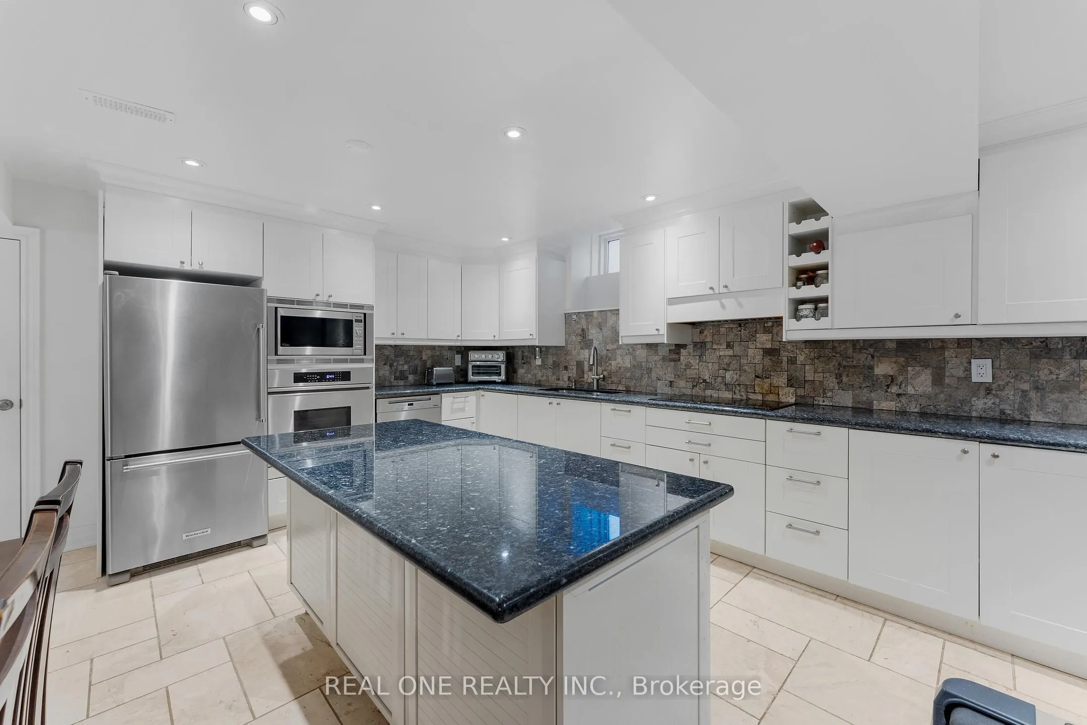 111 Cartwright Boulevard