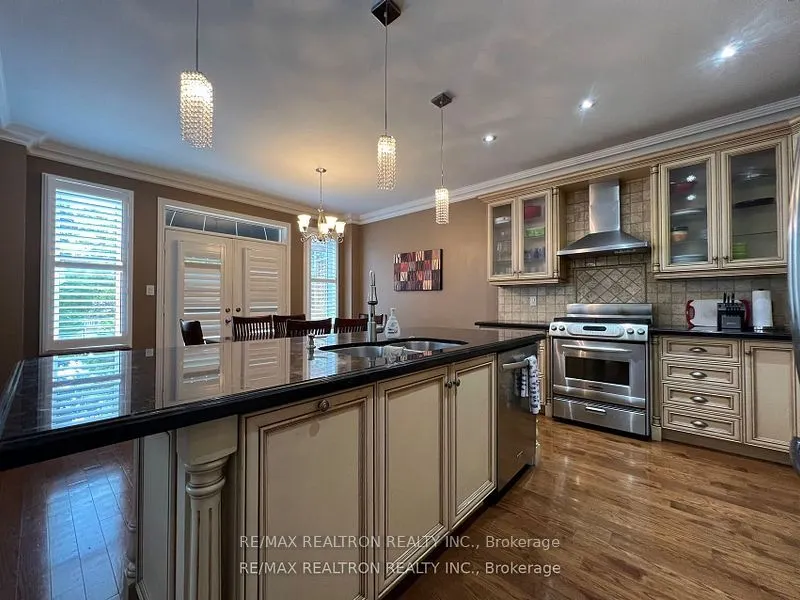 120 Greenock Drive