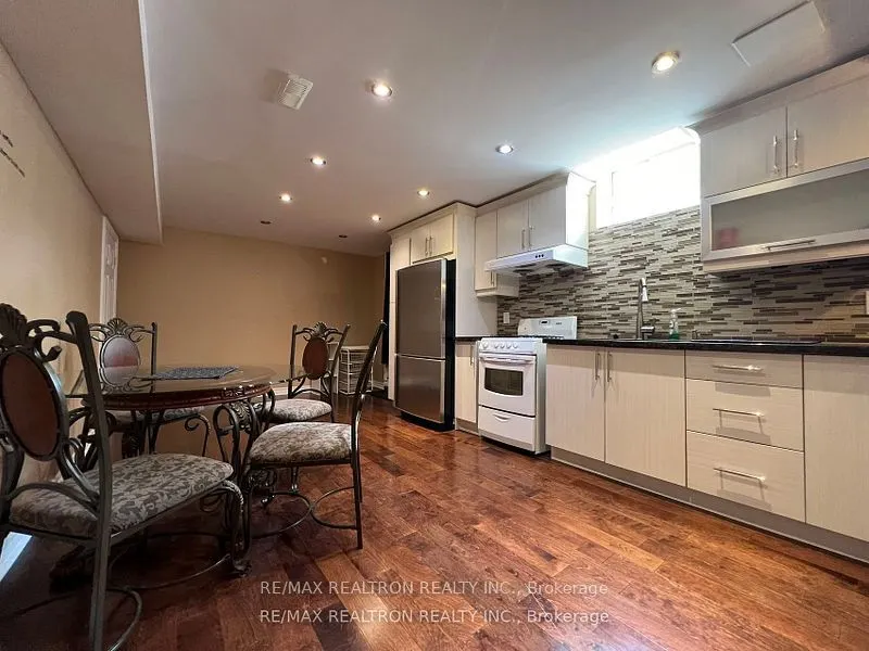120 Greenock Drive