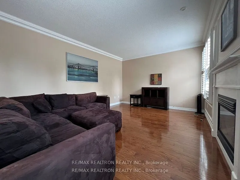 120 Greenock Drive