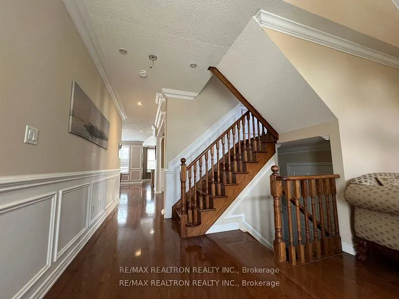 120 Greenock Drive