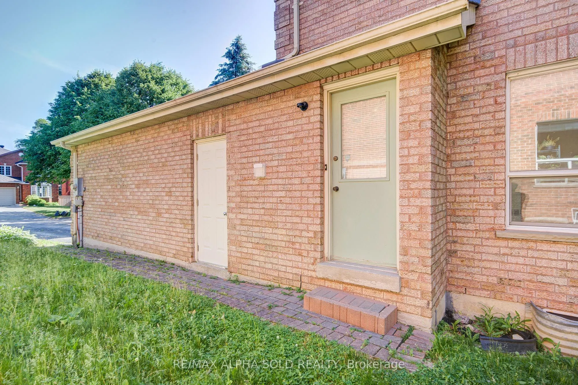 341 Jelley Avenue