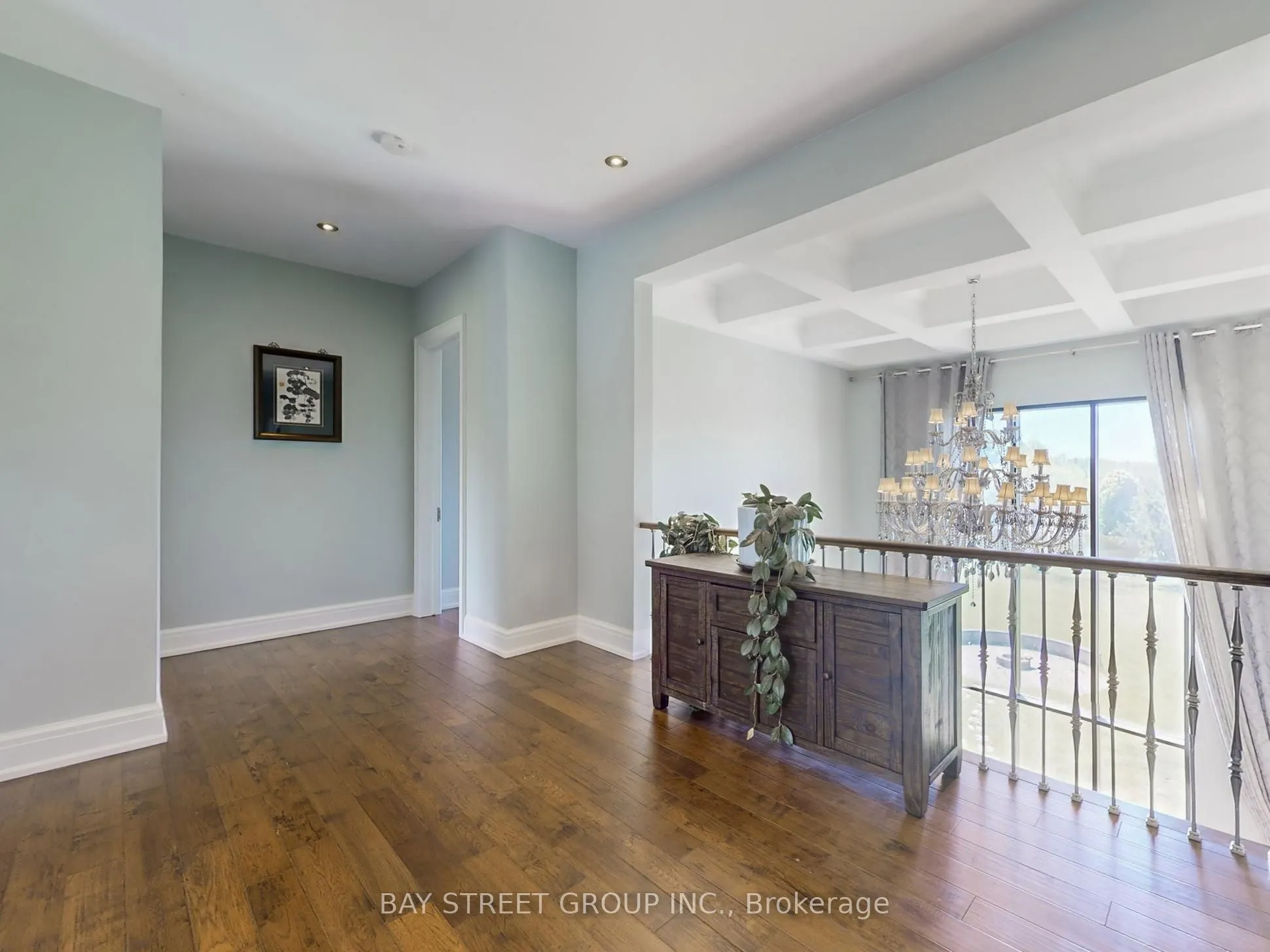 3141 Vivian Road