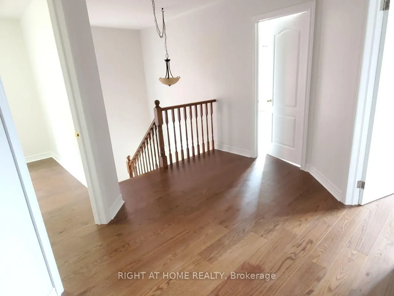 46 Woodbury Crescent