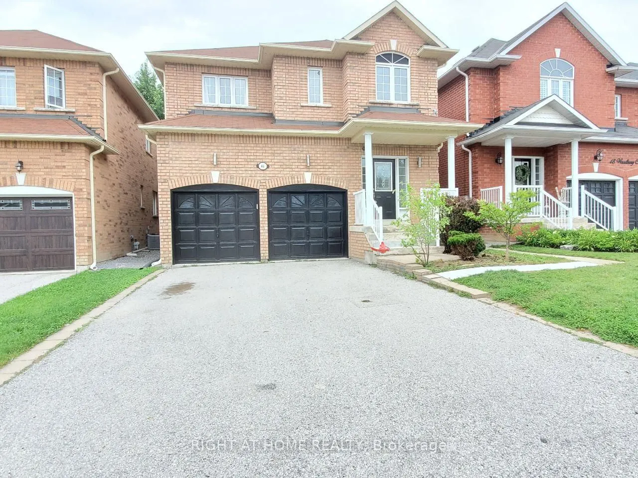 46 Woodbury Crescent