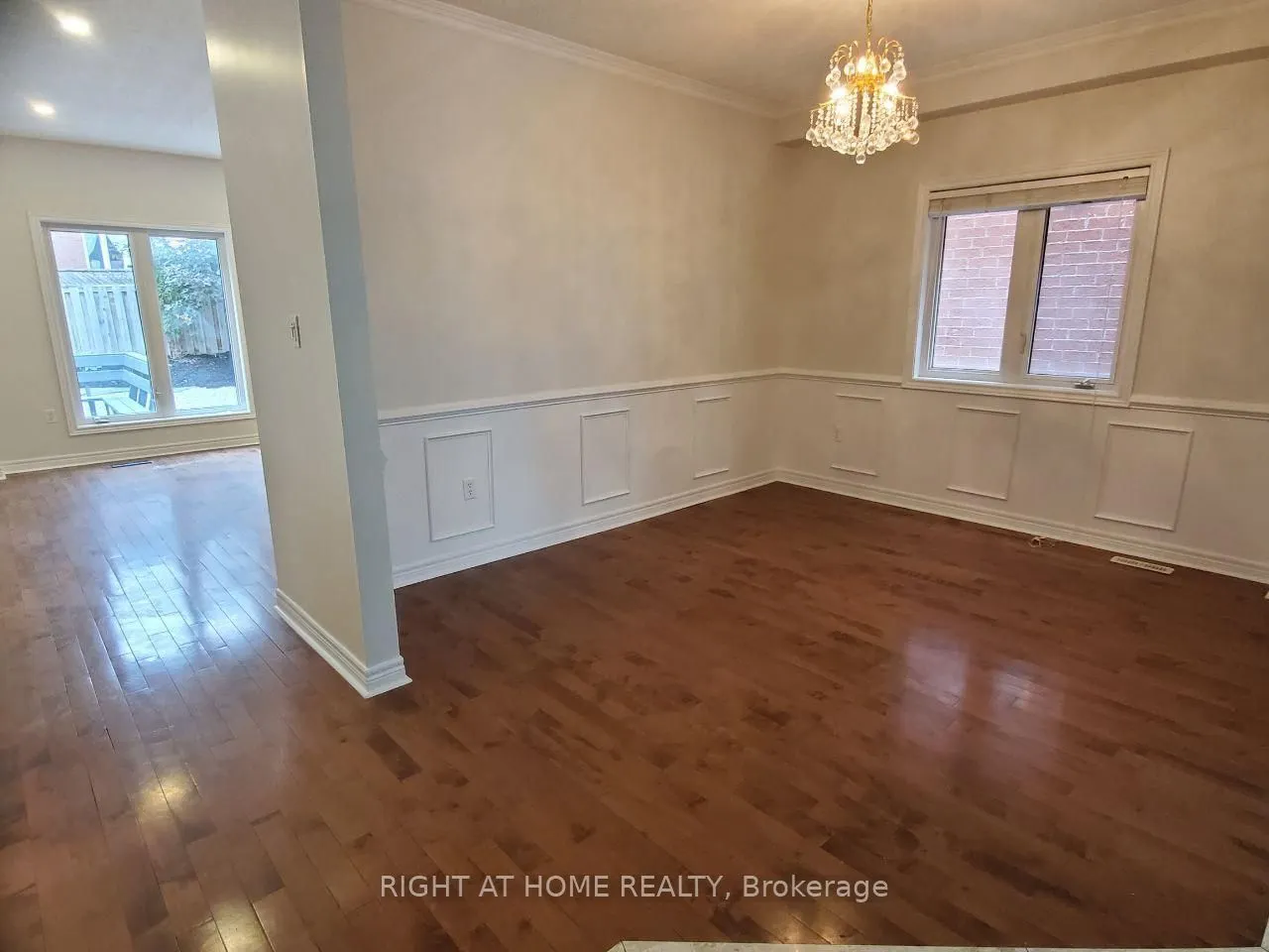 46 Woodbury Crescent