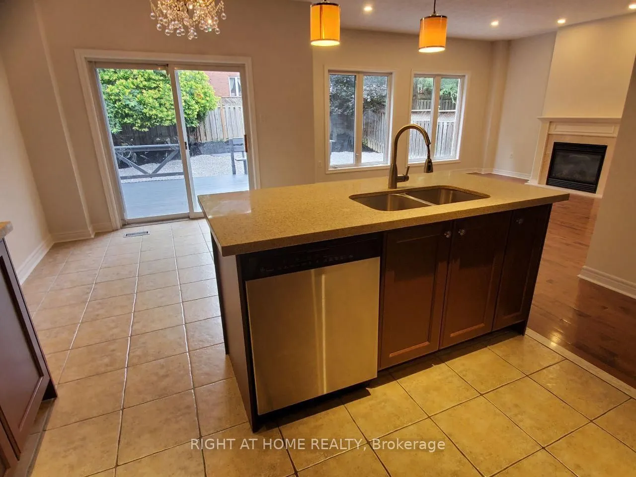 46 Woodbury Crescent
