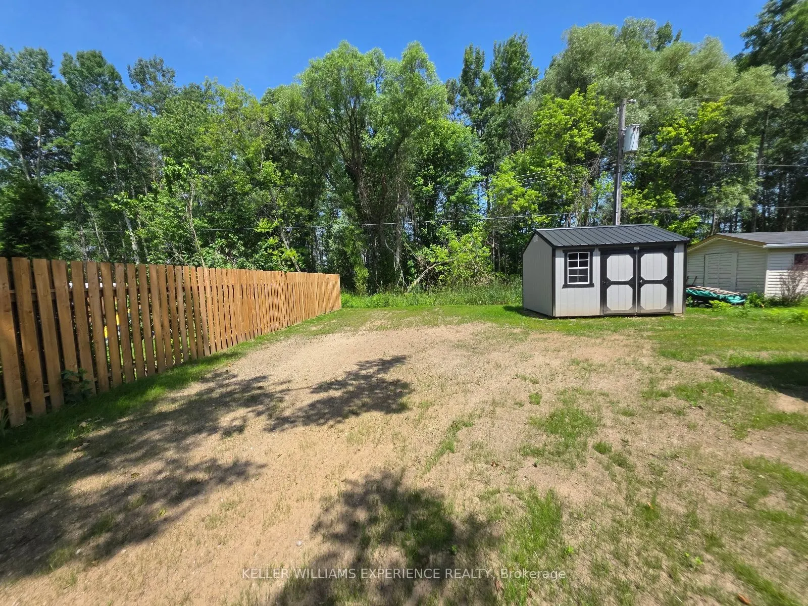 40 Shamrock Crescent