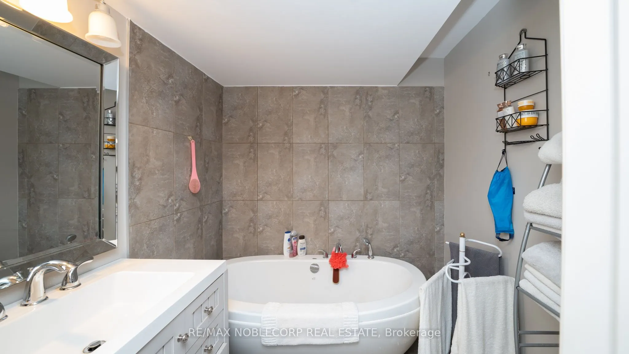 40 Hillcrest Drive, #128