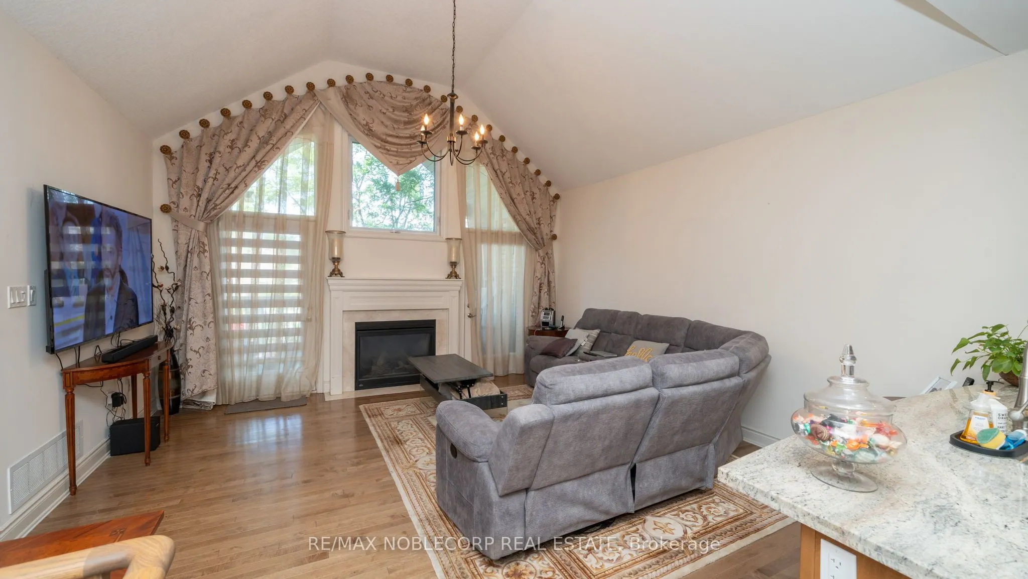 40 Hillcrest Drive, #128