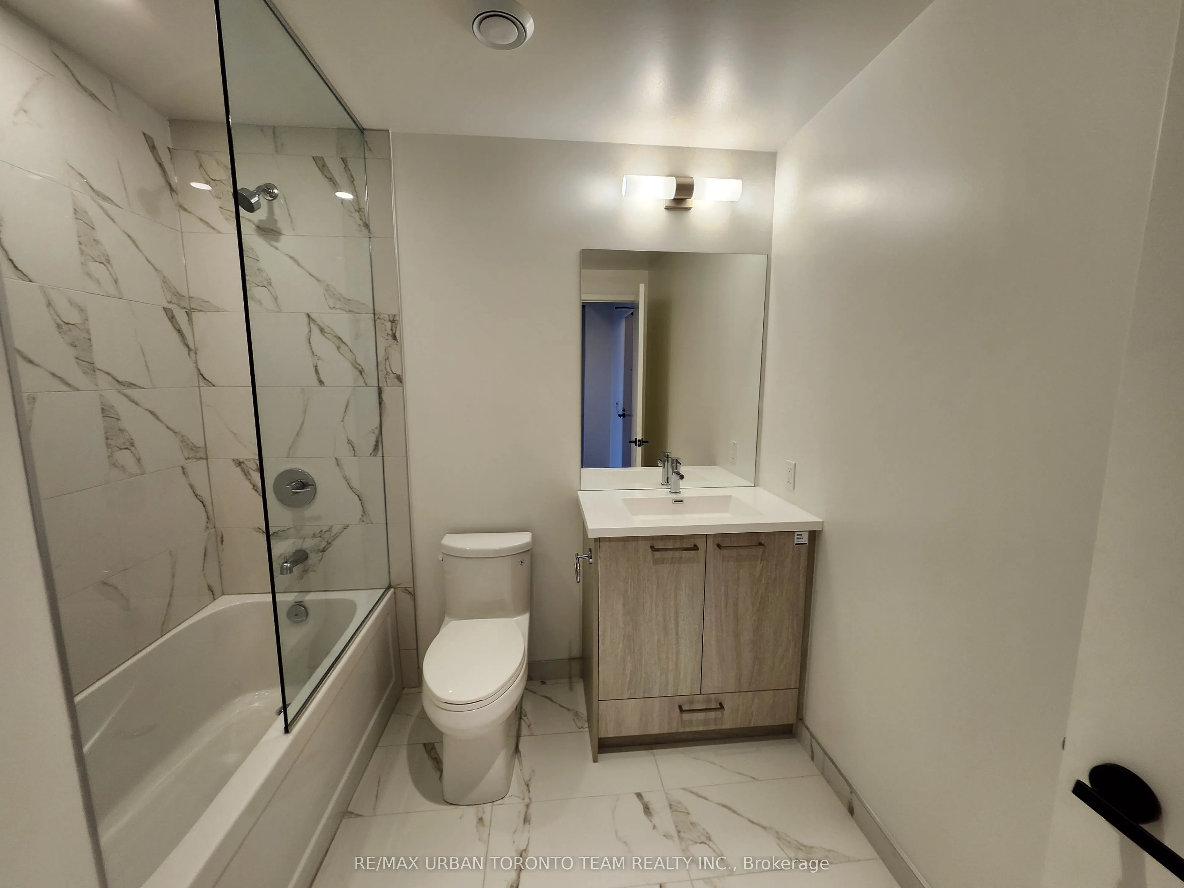 28 Interchange Way, #518