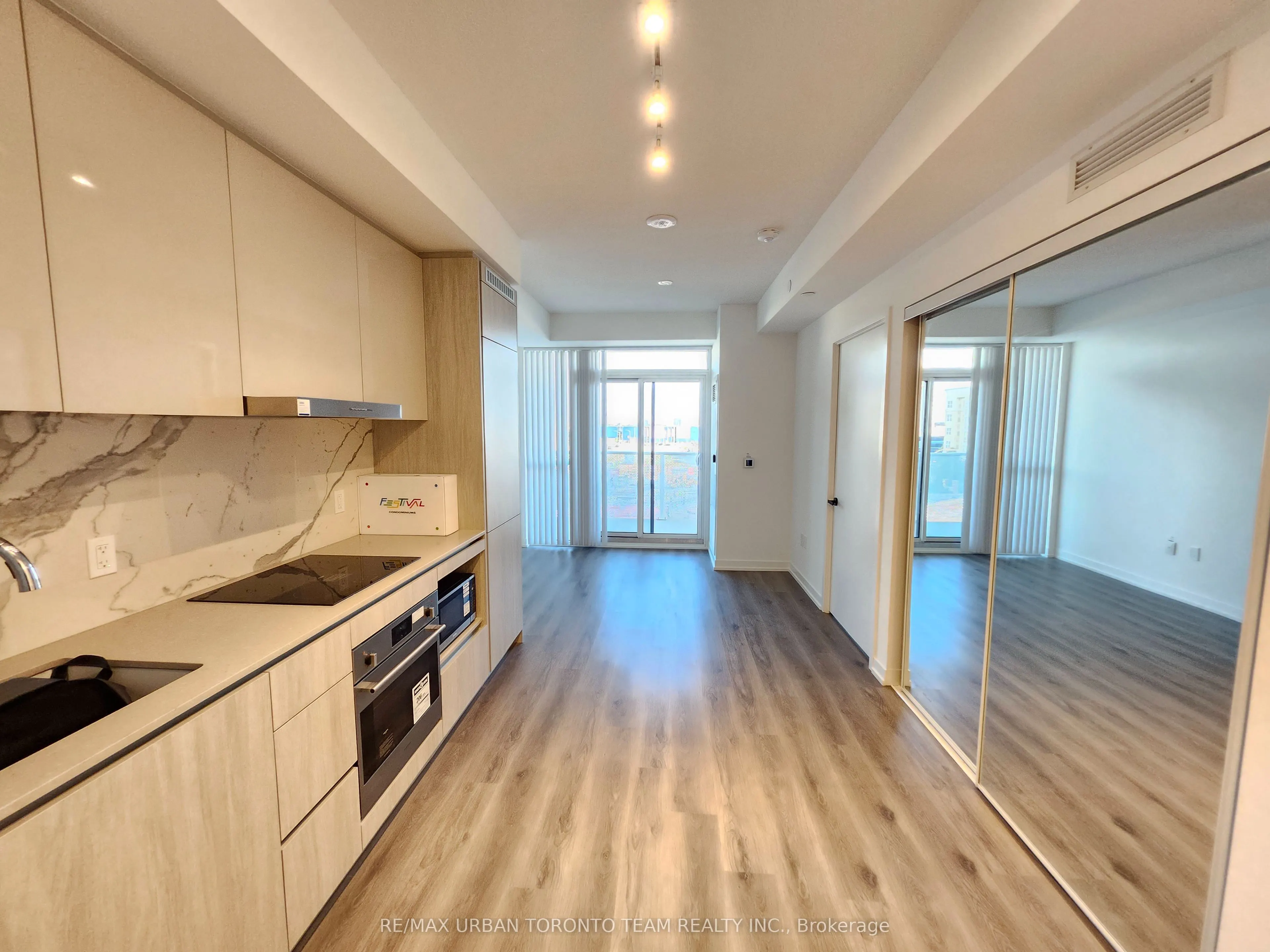 28 Interchange Way, #518