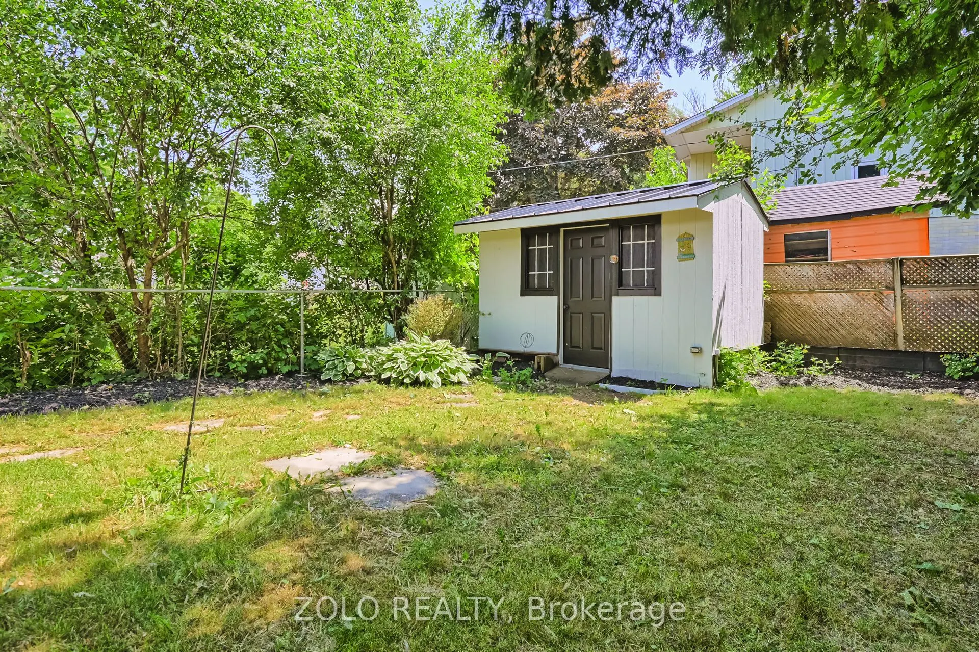 690 Elgin Street