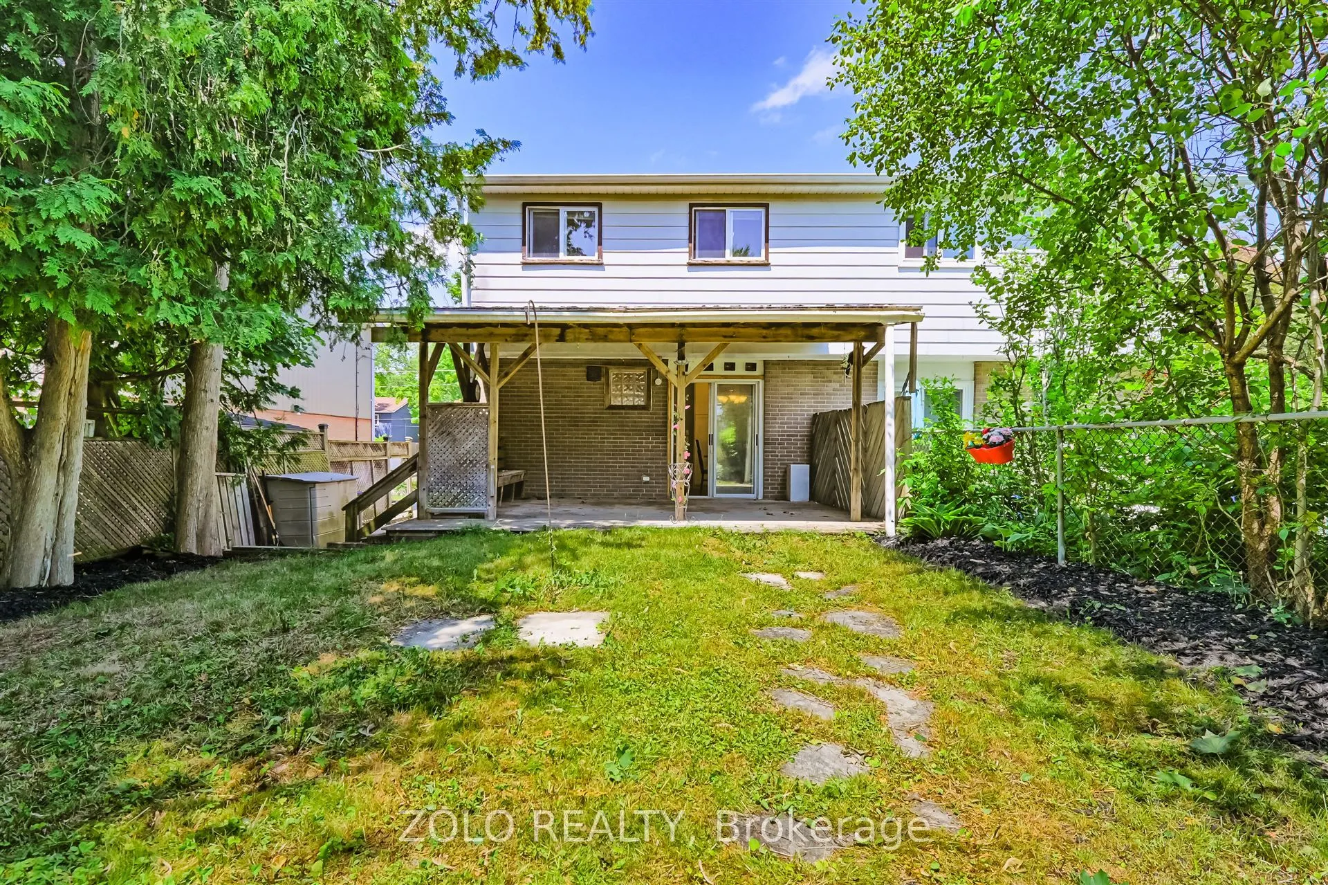 690 Elgin Street