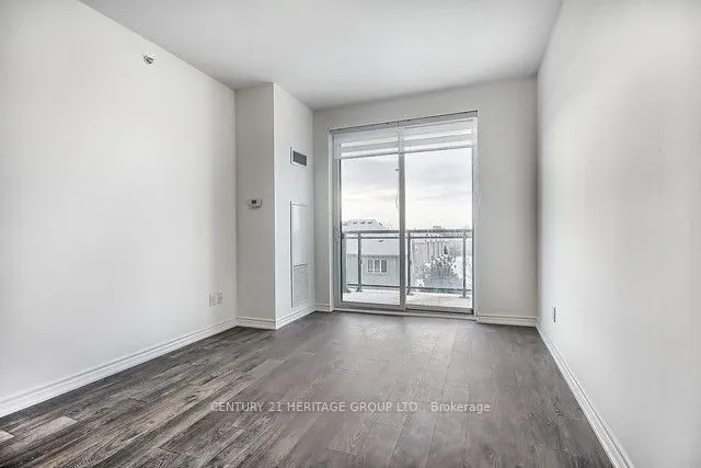 11611 Yonge Street, #211