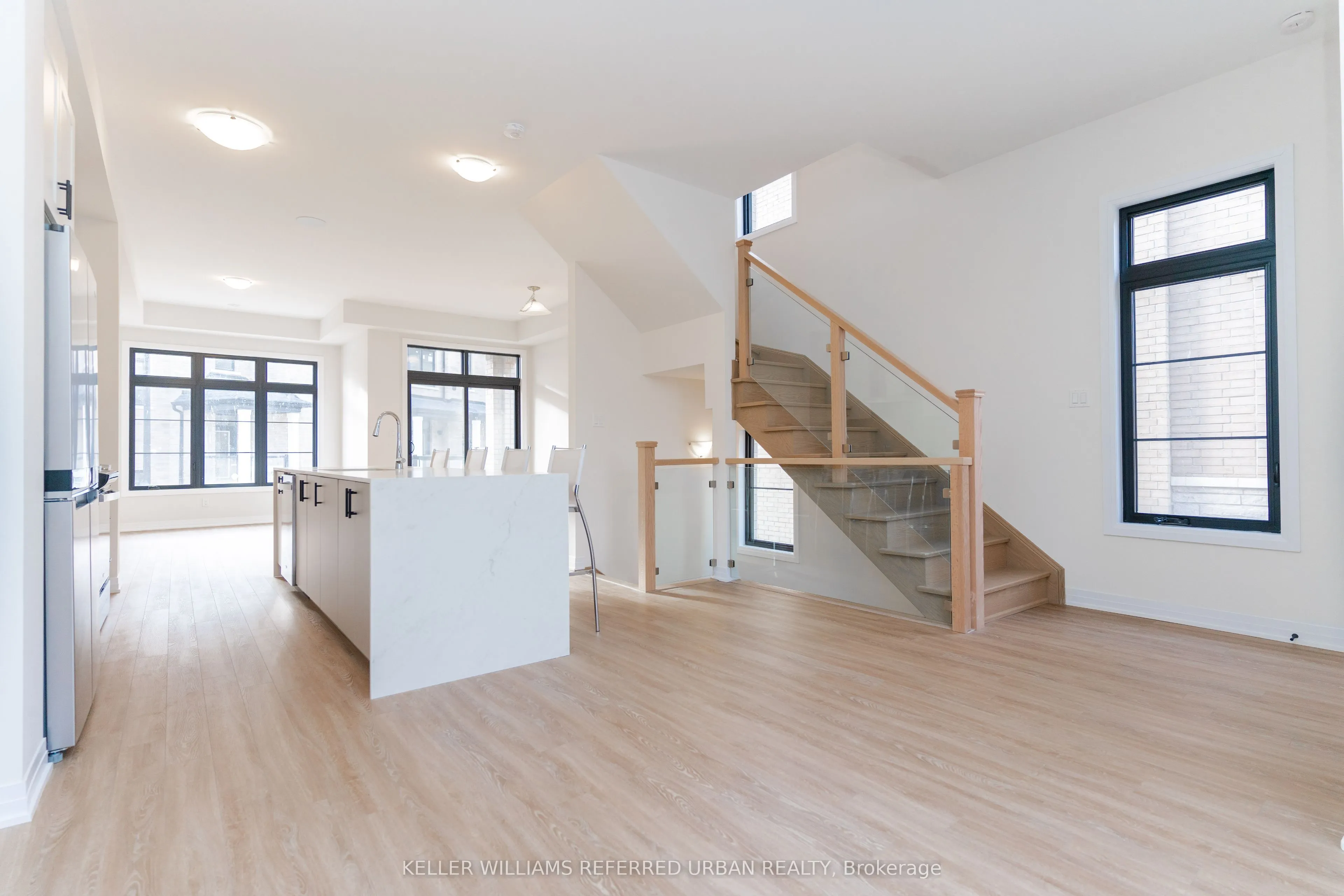 26 De La Roche Drive