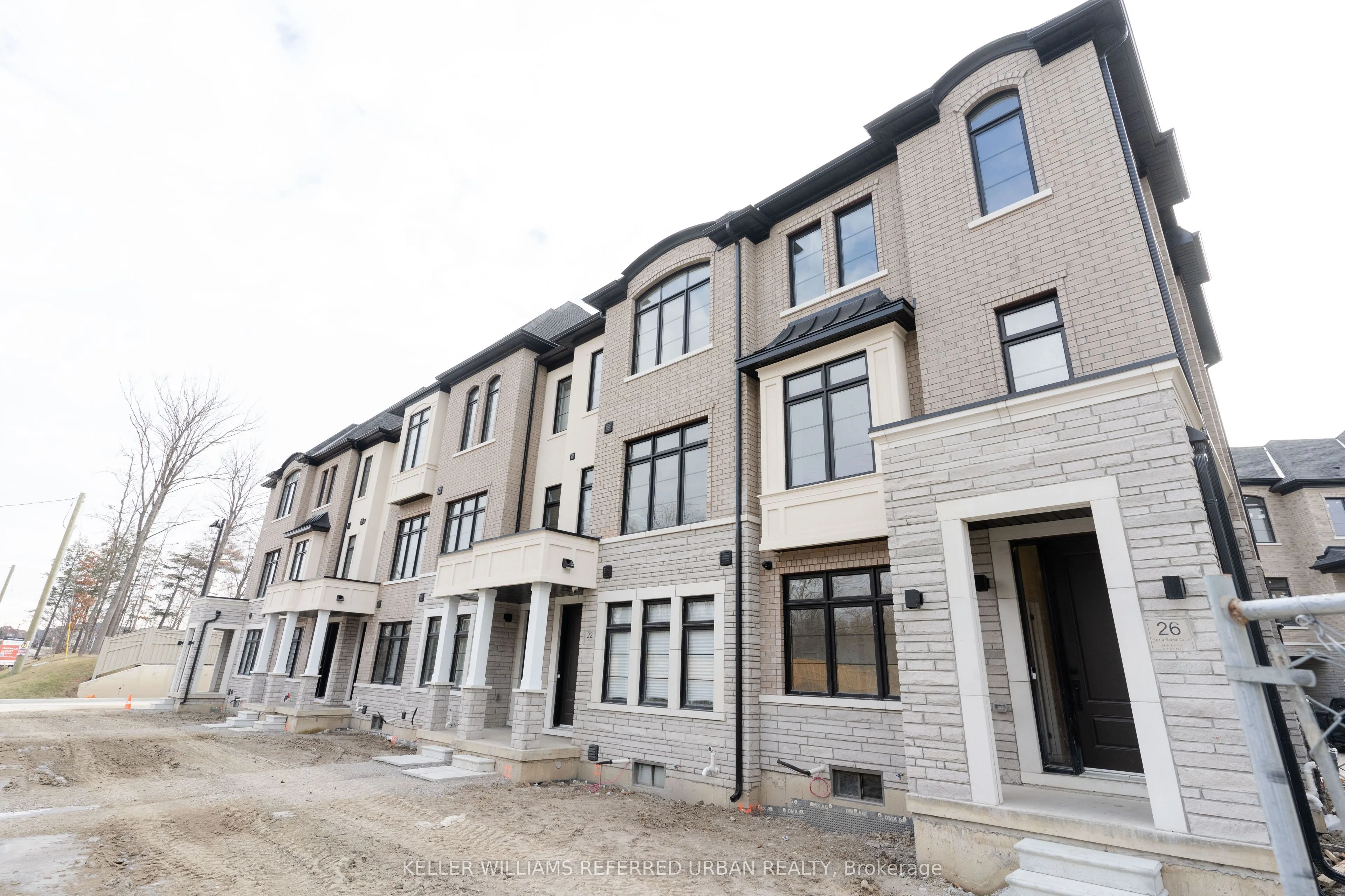 26 De La Roche Drive