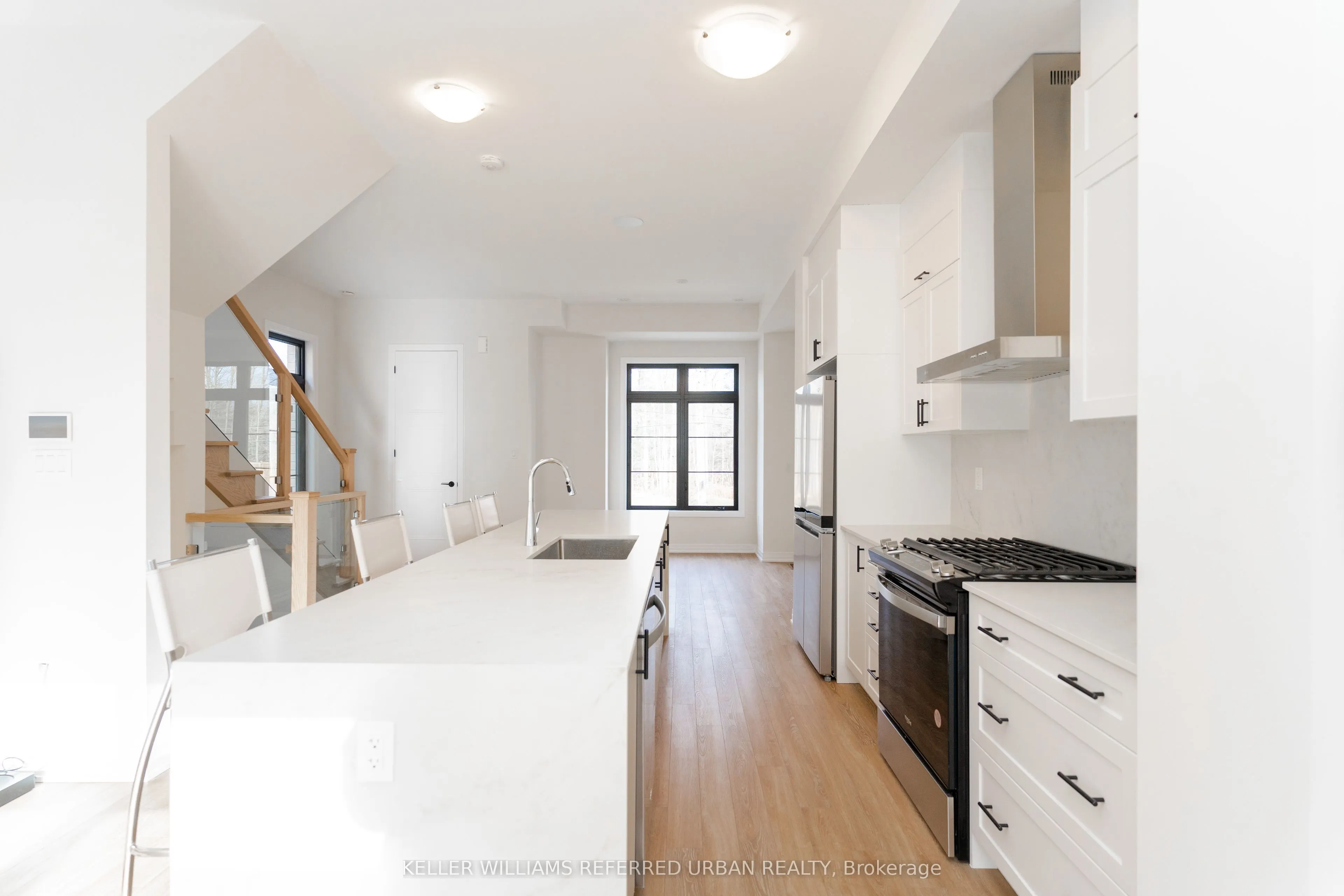 26 De La Roche Drive
