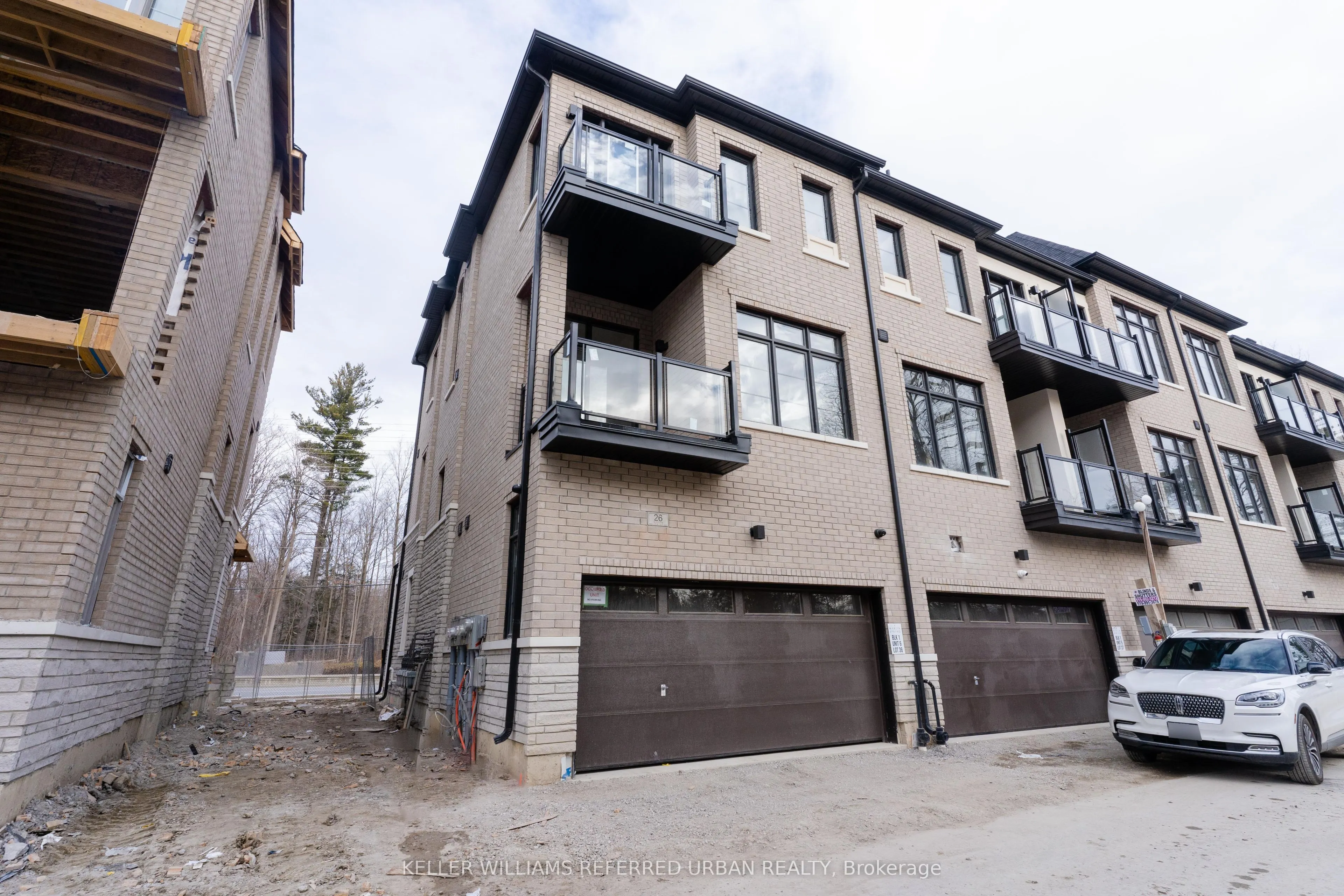 26 De La Roche Drive