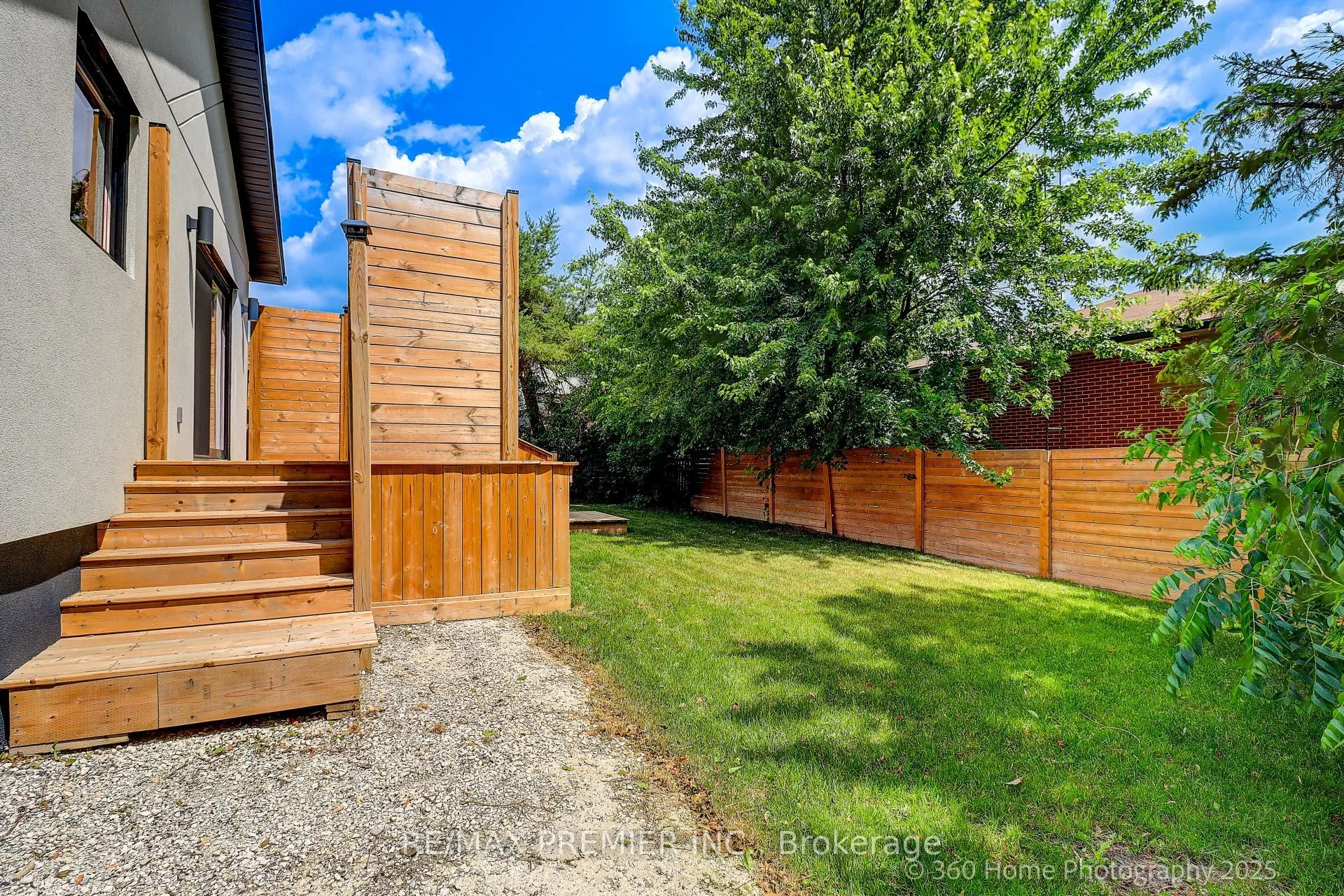 17 Chinook Drive