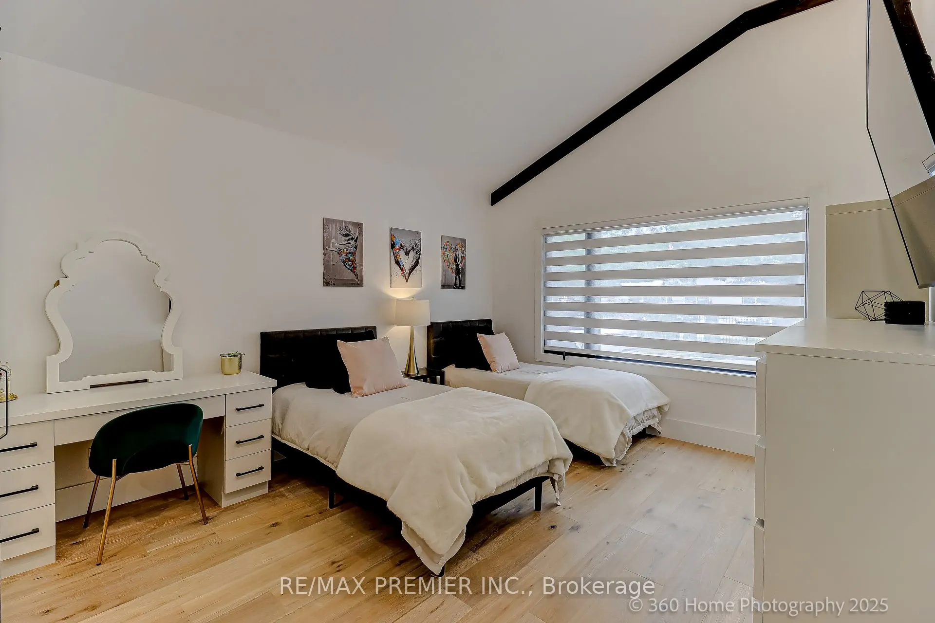 17 Chinook Drive