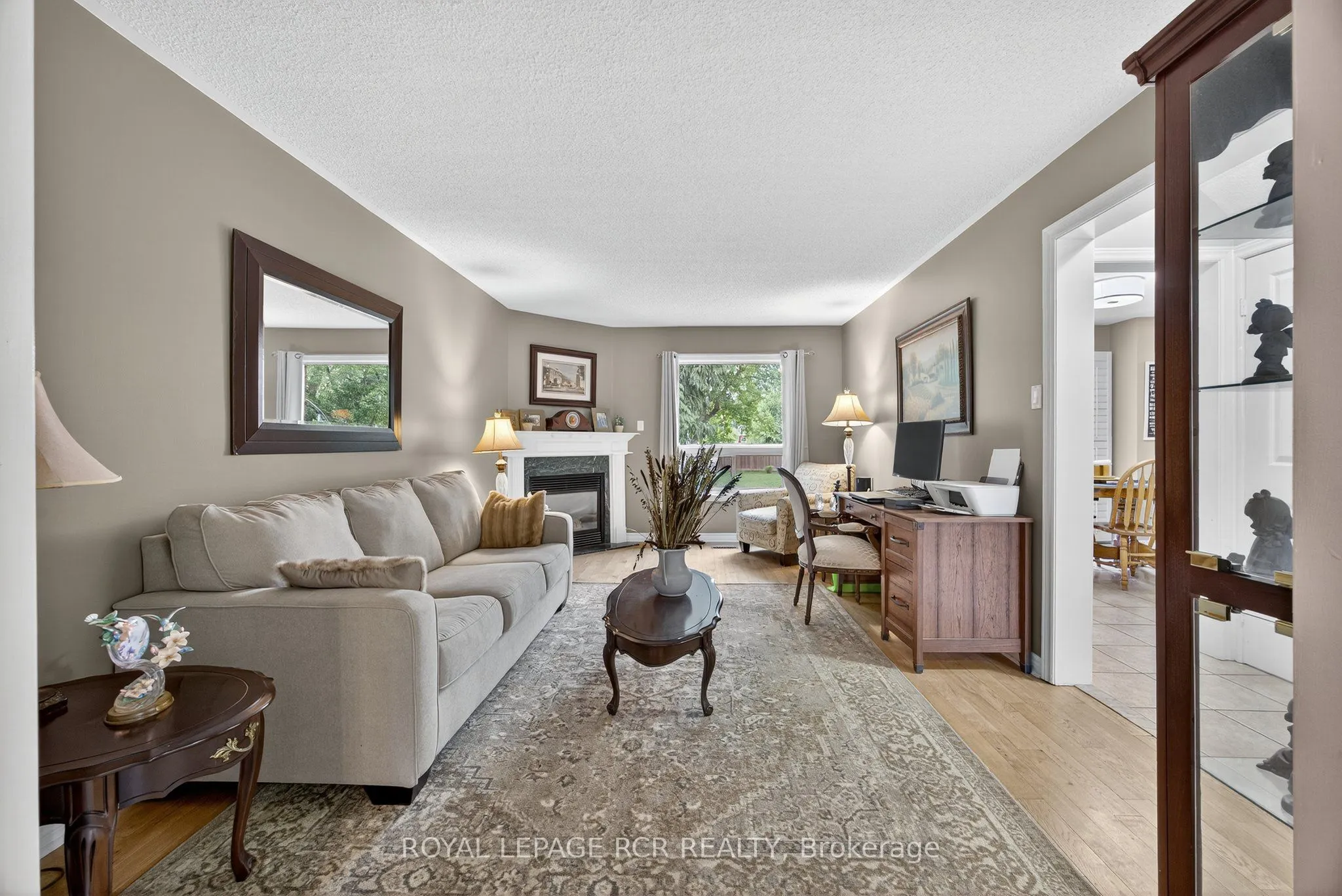 2 Dungey Crescent