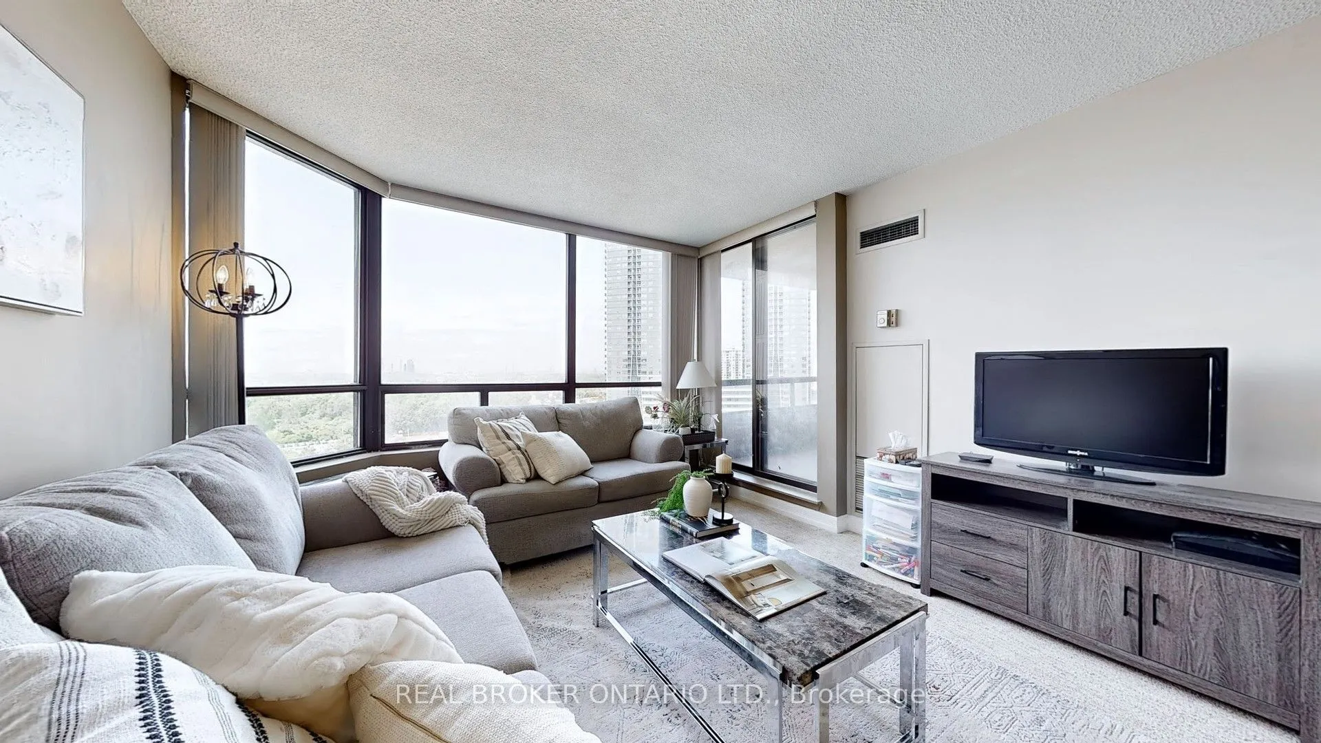 7440 Bathurst Street #1402