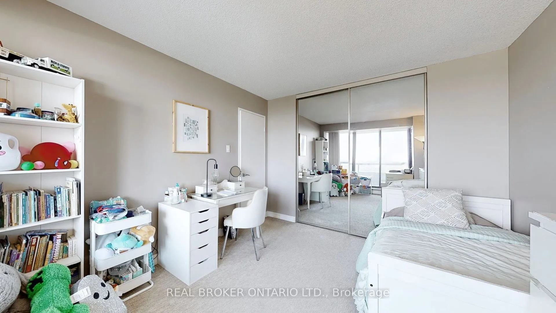 7440 Bathurst Street #1402