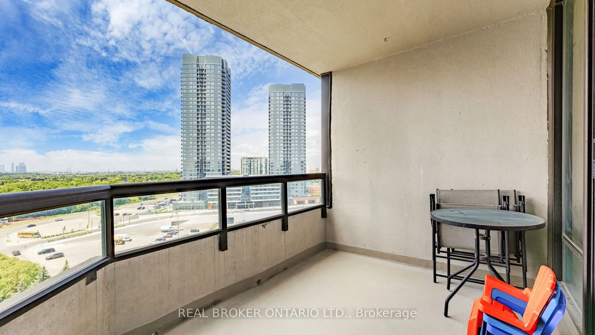 7440 Bathurst Street #1402